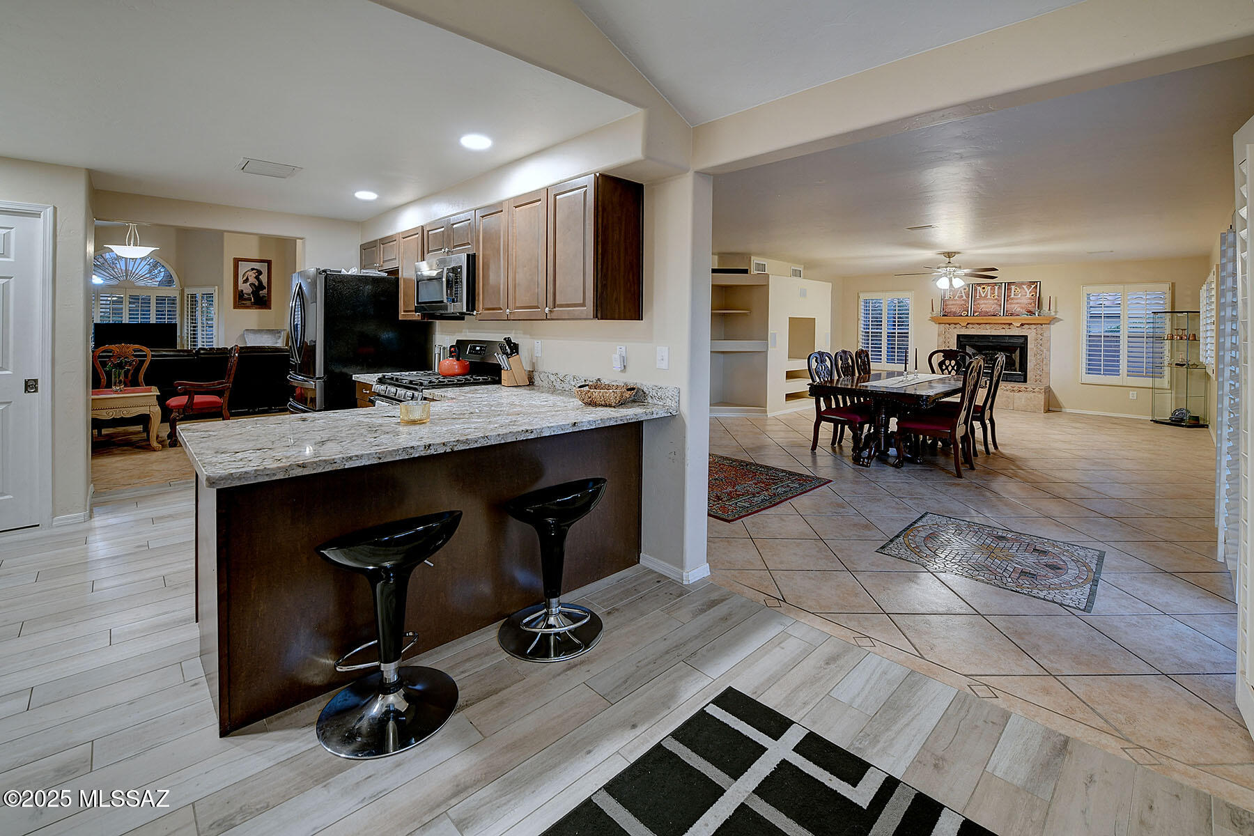 10527 N Camino Rosas Nuevas