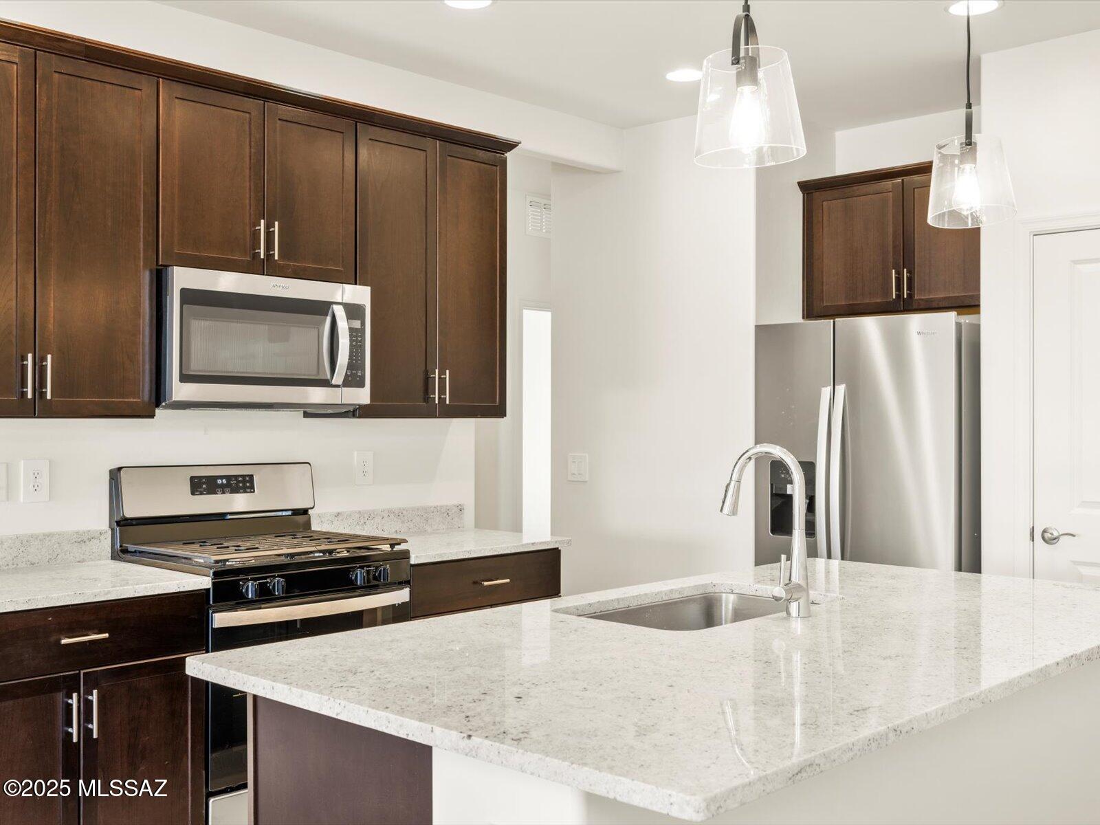 6933 W Sweetshade Lane