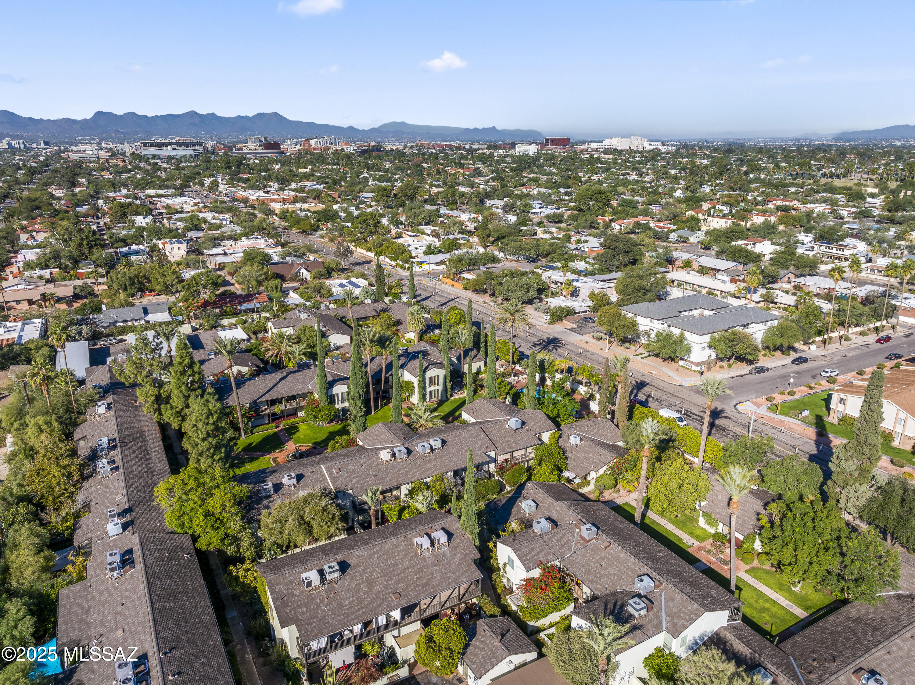 El Encanto Apartments - Residential
