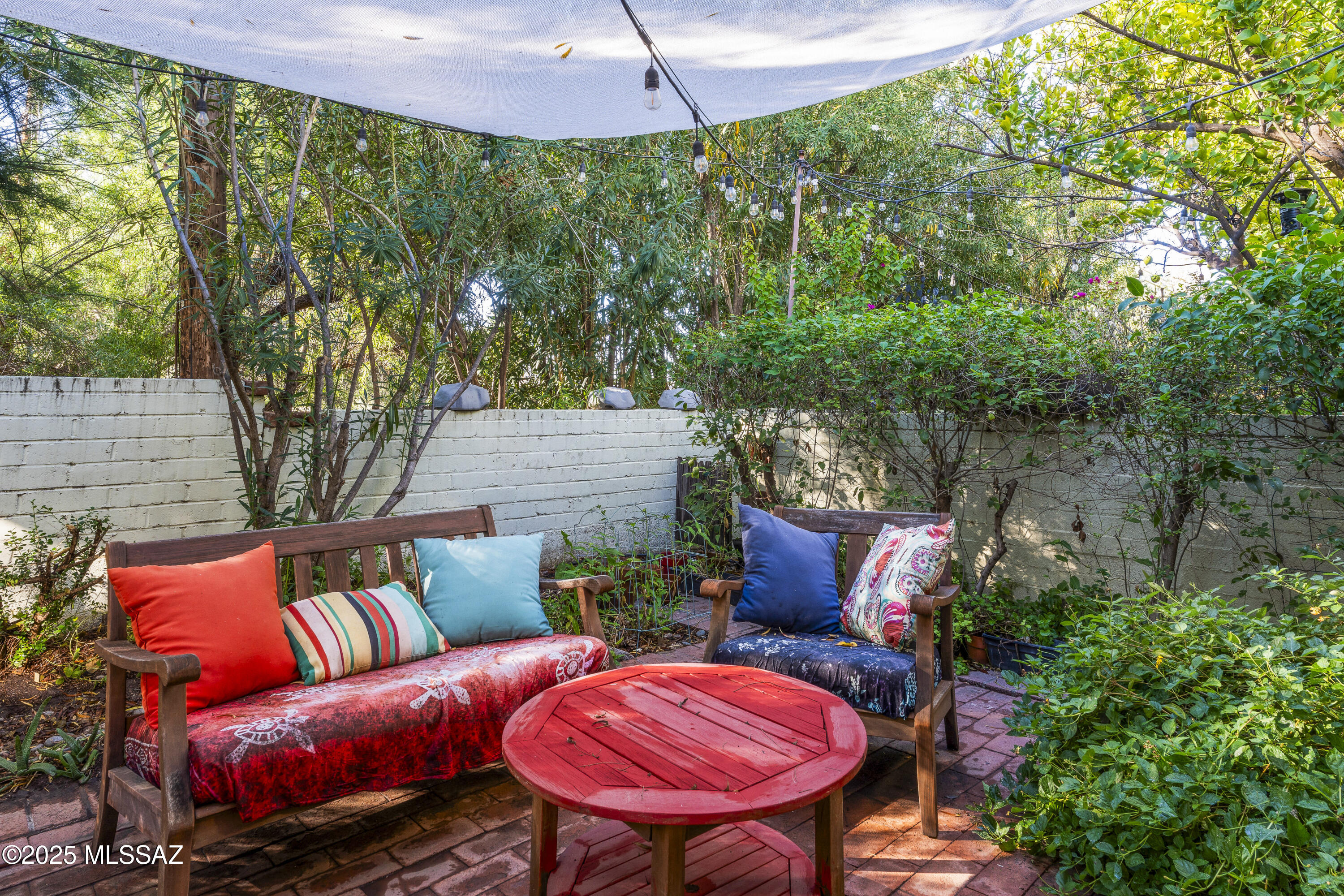 El Encanto Apartments - Residential