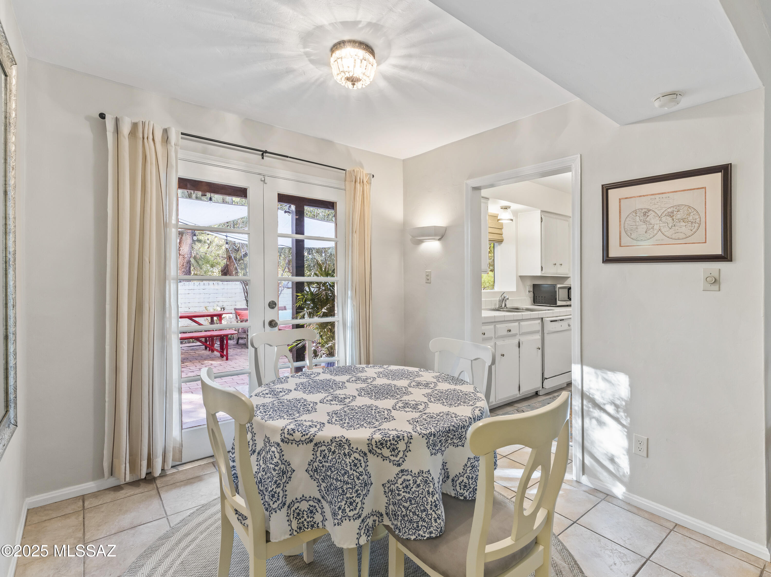 El Encanto Apartments - Residential