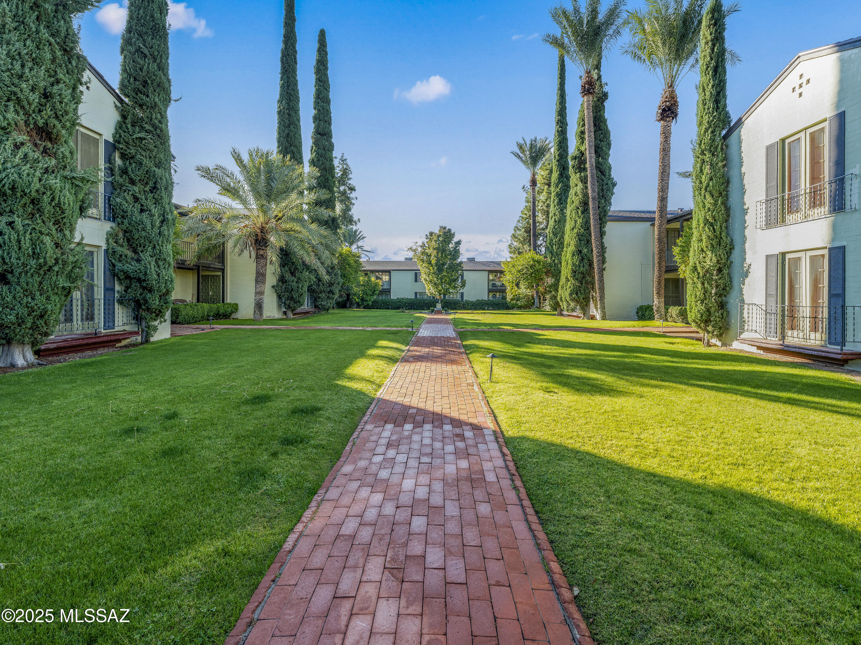 El Encanto Apartments - Residential