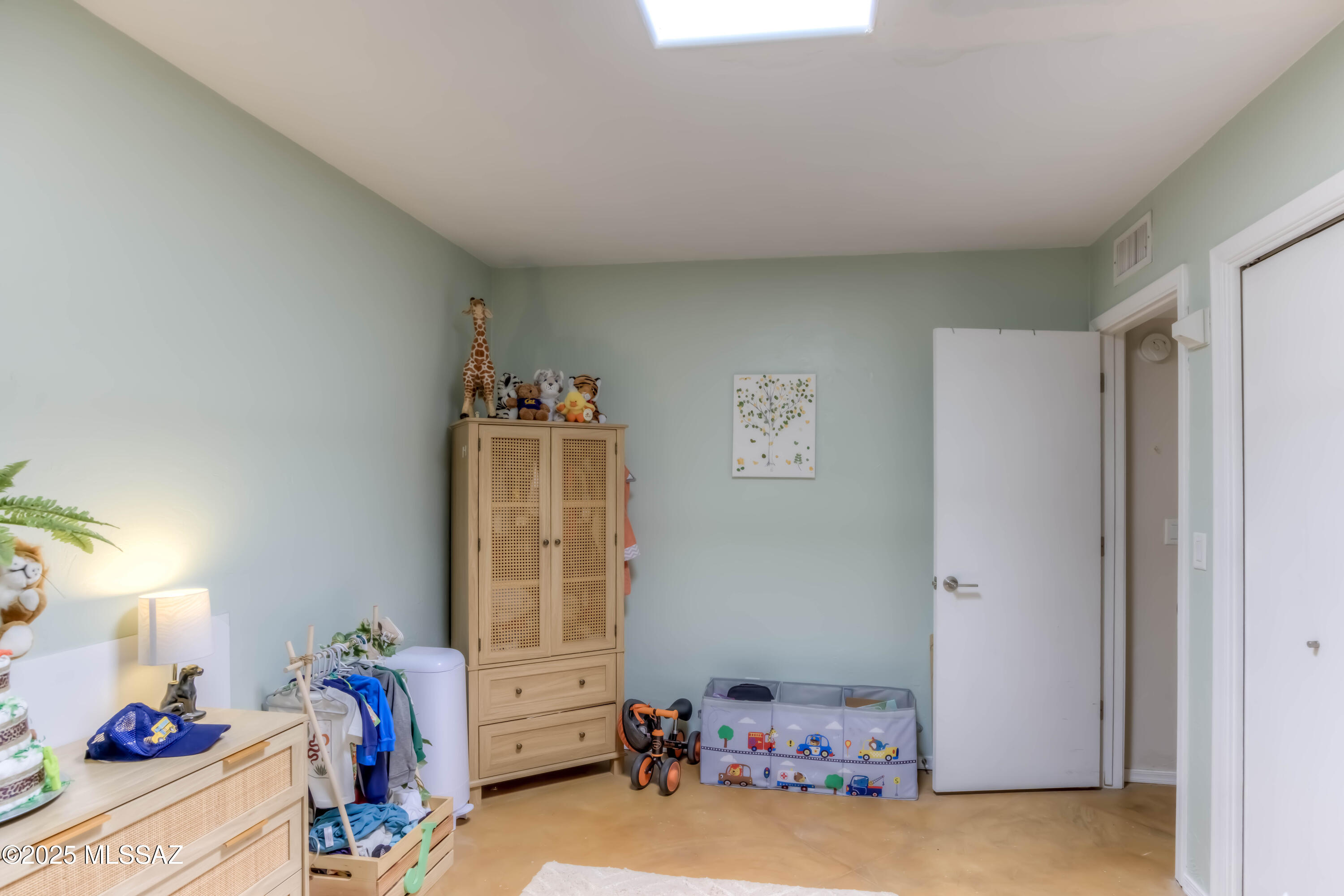 2525 E Prince Road 39