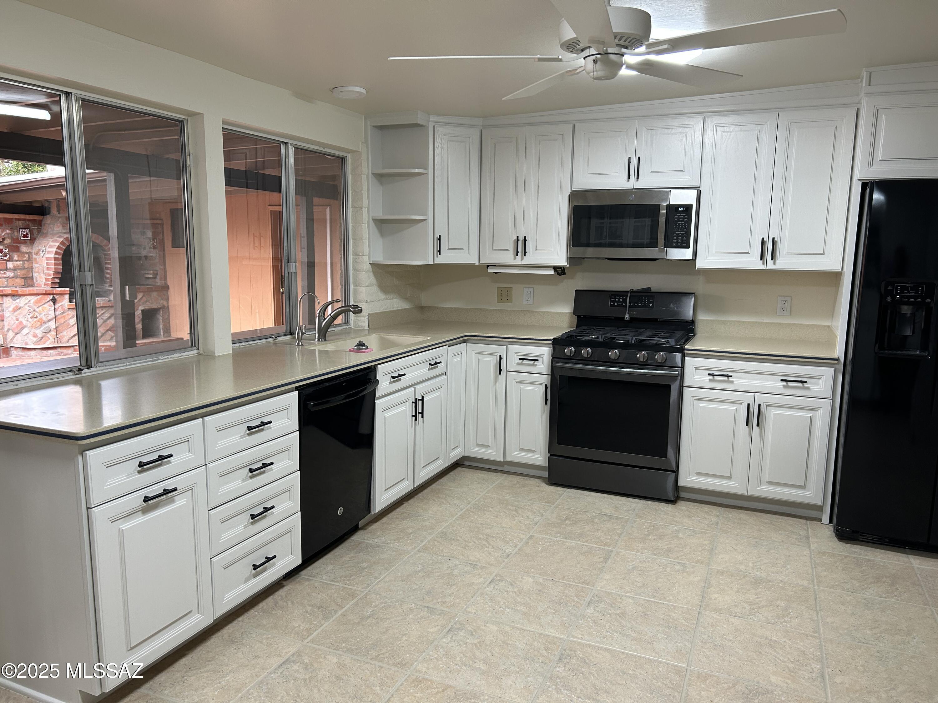 29 E Mediterranean Drive E