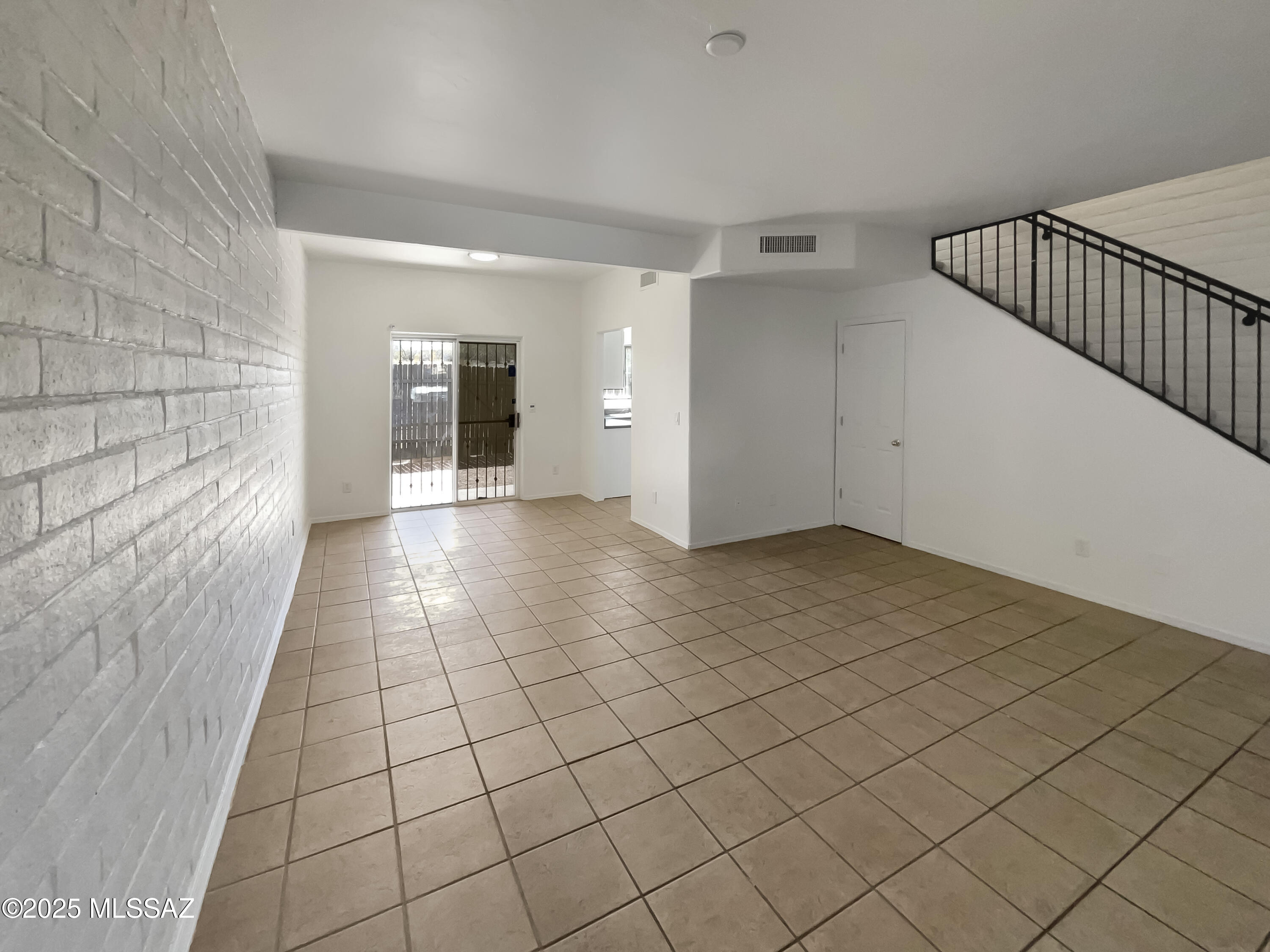 3526 S Mission Road 5