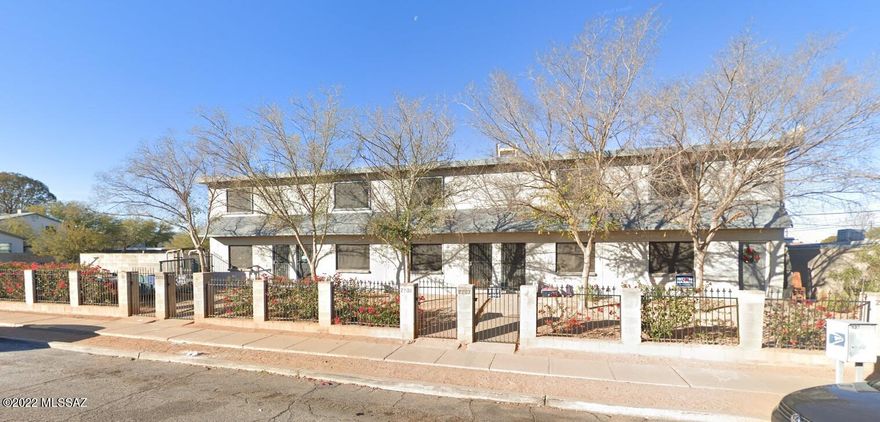 OWNER/AGENT. This property is located, 5 minutes from the University of Arizona, Pima Community
College, and the ever-growing Downtown Tucson area, with lots of dining and shopping options to choose from within walking distance. Located in the central neighborhood of Balboa Heights, with Interstate 10 serving as the southwestern border of the neighborhood, residents are at arm's reach of great attractions like the breathtaking Saguaro National Park as well as the vibrant nightlife of Downtown Tucson.These 2 bedroom, 1 bathroom units are spacious for tenants at 995 sqft per unit. The units all feature updated kitchens and bathrooms, including stainless steel appliances, and units are tiled throughout the common areas. In-unit washer and dryer hookups, and off street parking is available. The property has been occupied for the last 10 years,
so this opportunity to invest when all of the units are vacant will not come up again.