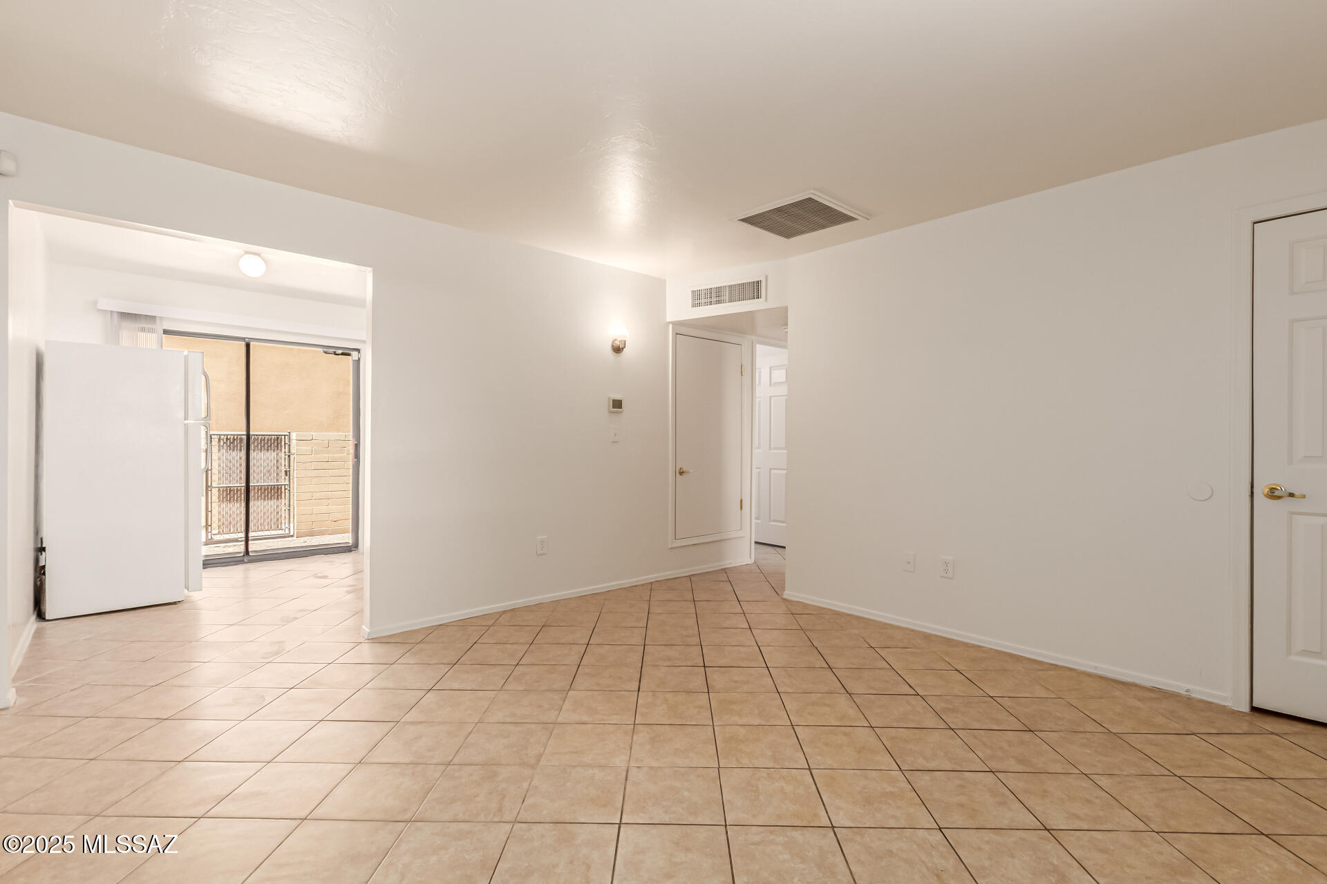 350 N Silverbell Road 16