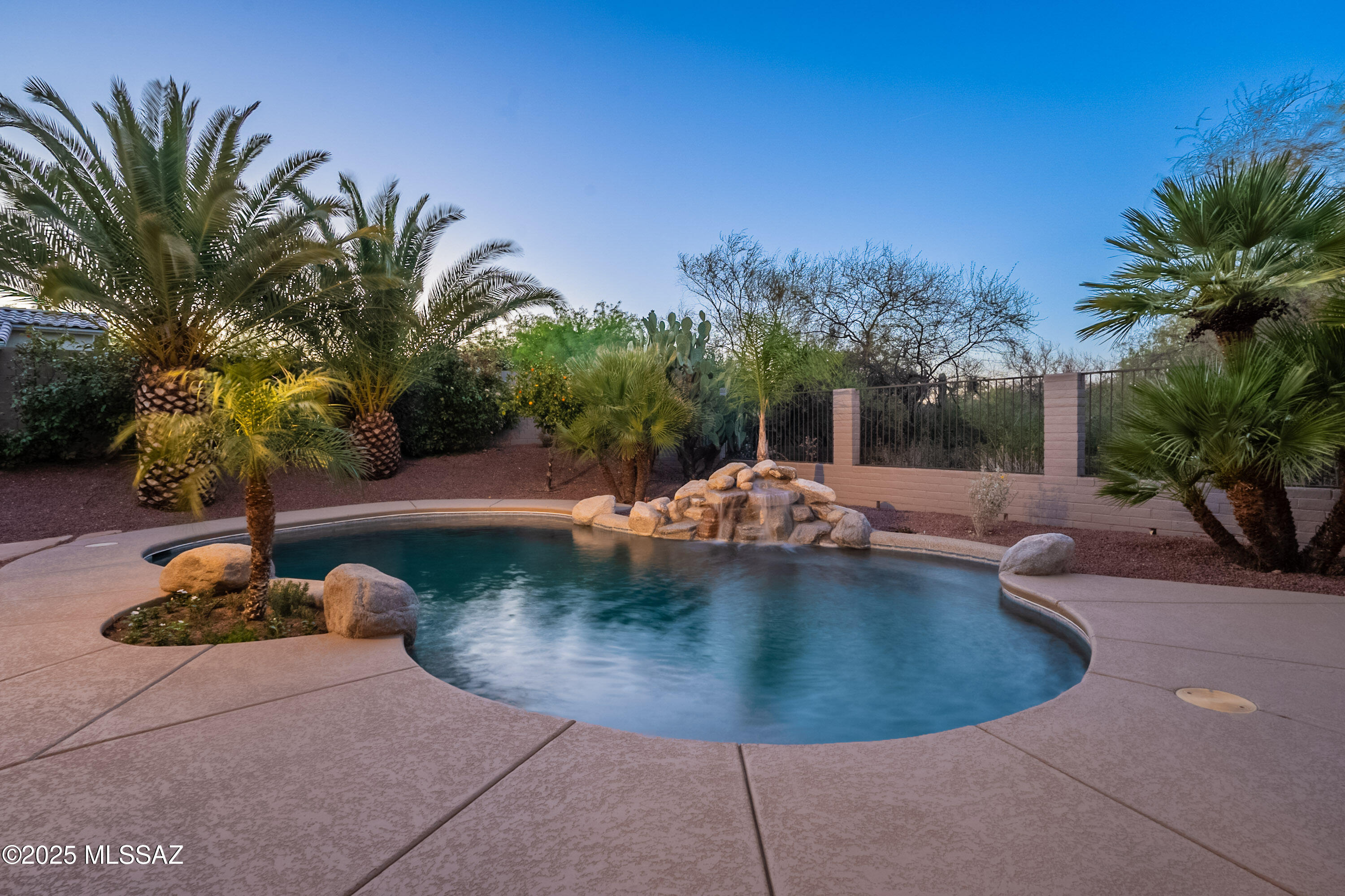 829 E Hickman Drive