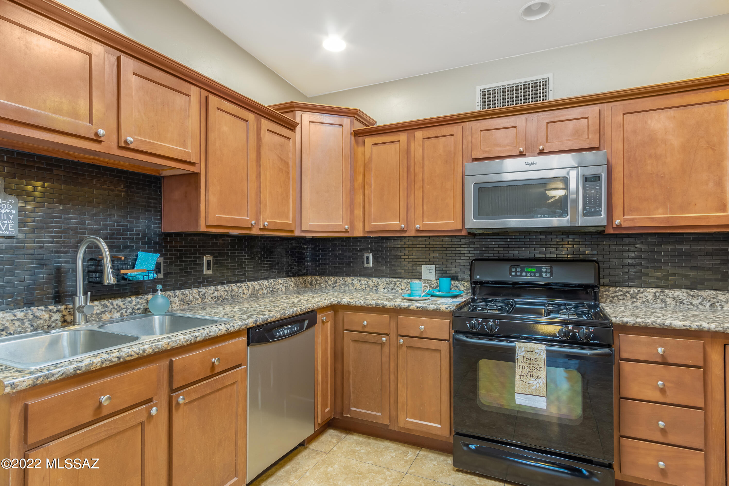 Kingston Knolls Terrace - Residential