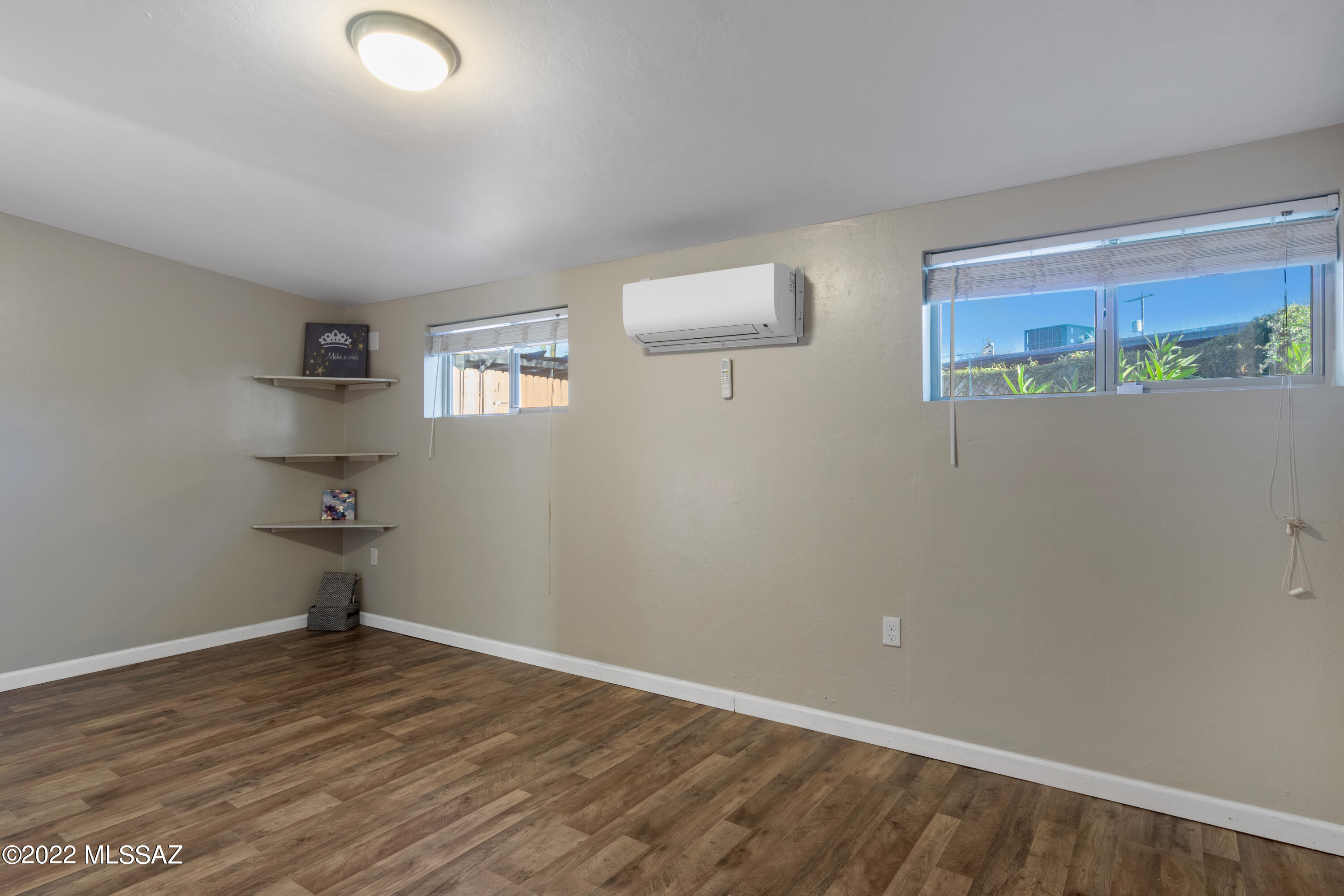 Kingston Knolls Terrace - Residential