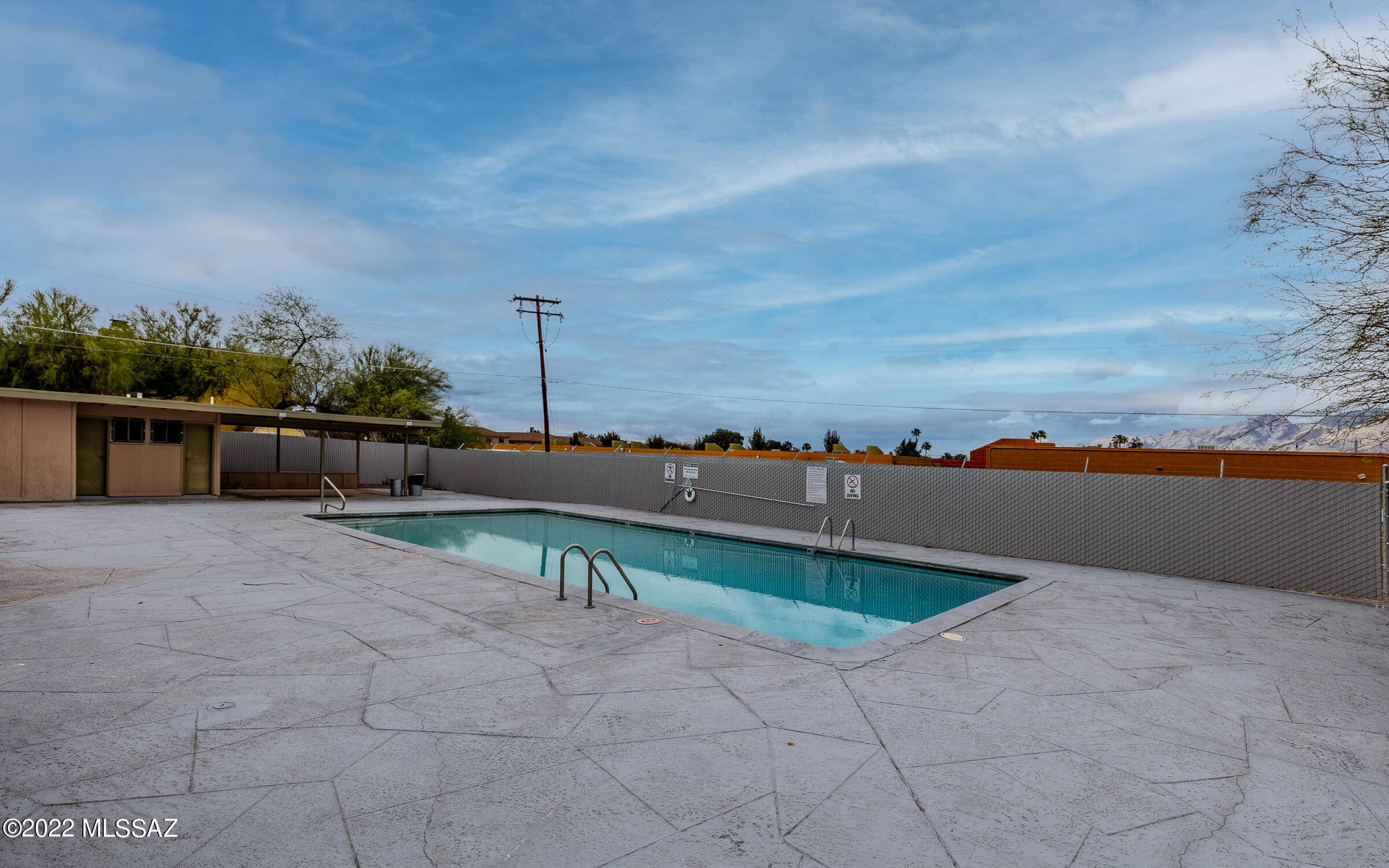 Villa Venice Condos - Residential