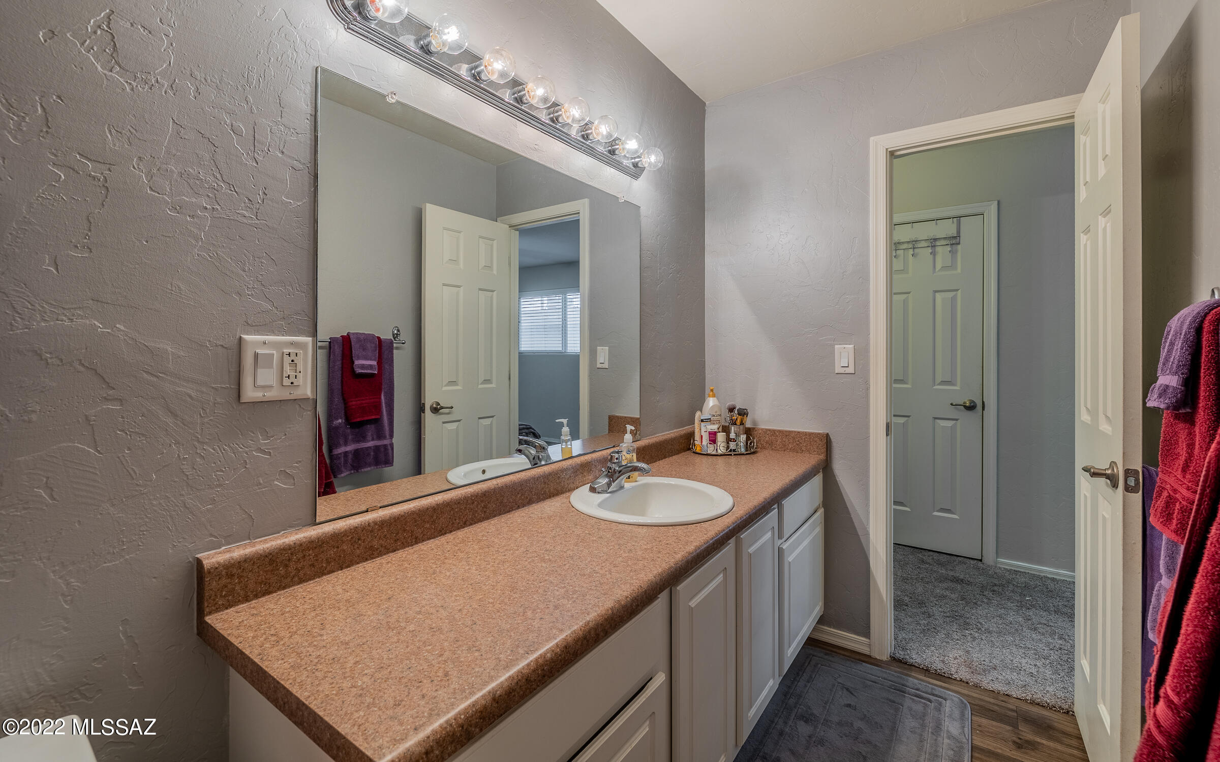 Villa Venice Condos - Residential