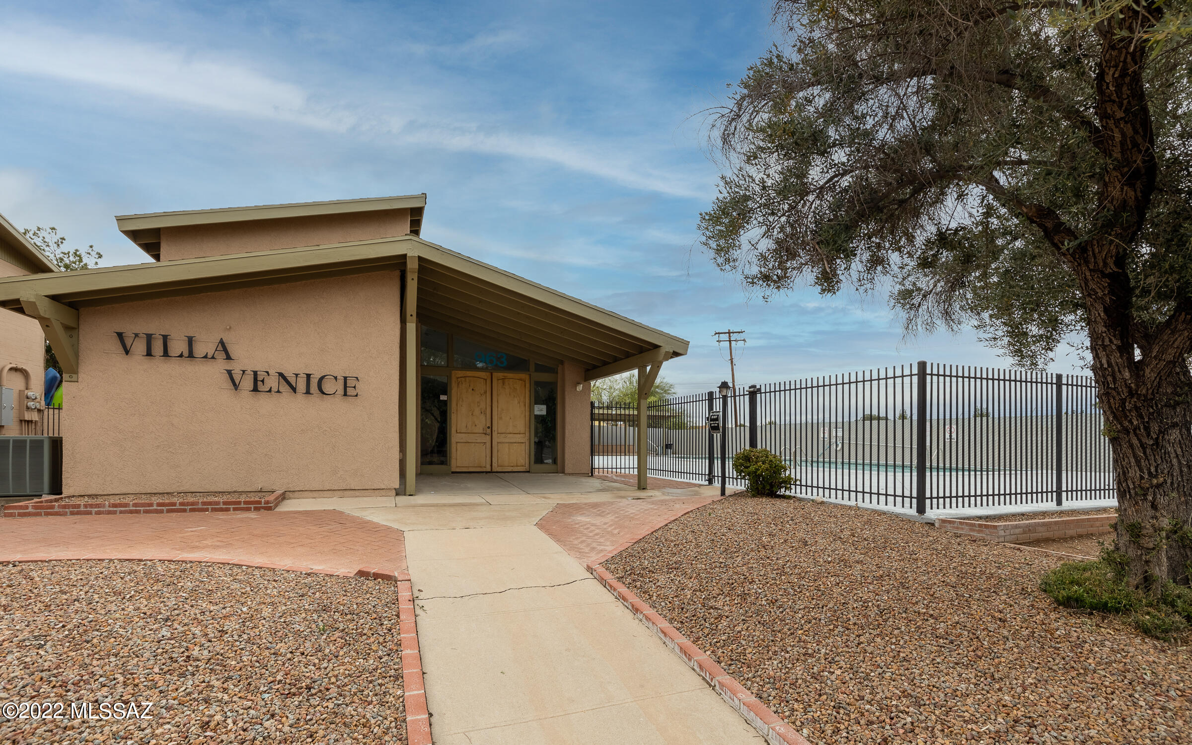 Villa Venice Condos - Residential
