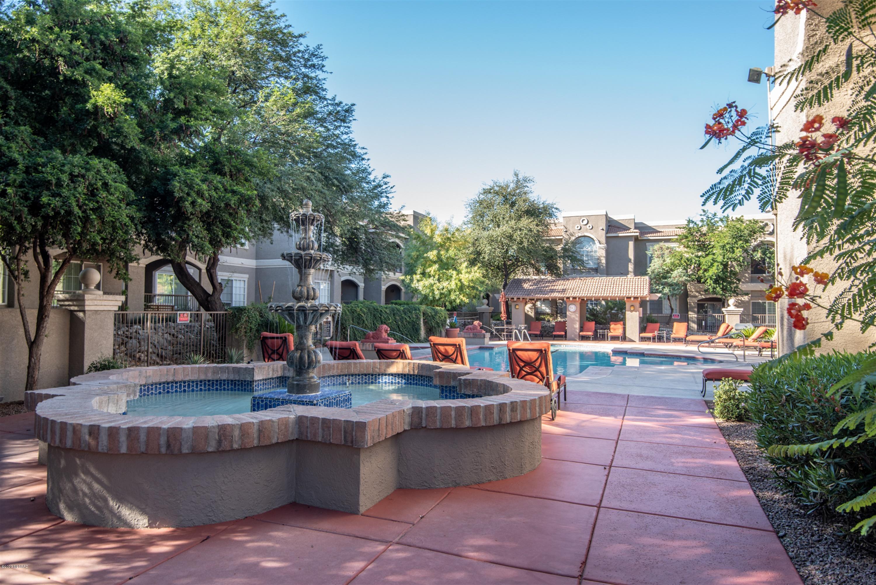 The Boulders at La Reserve Condominiums - Residential