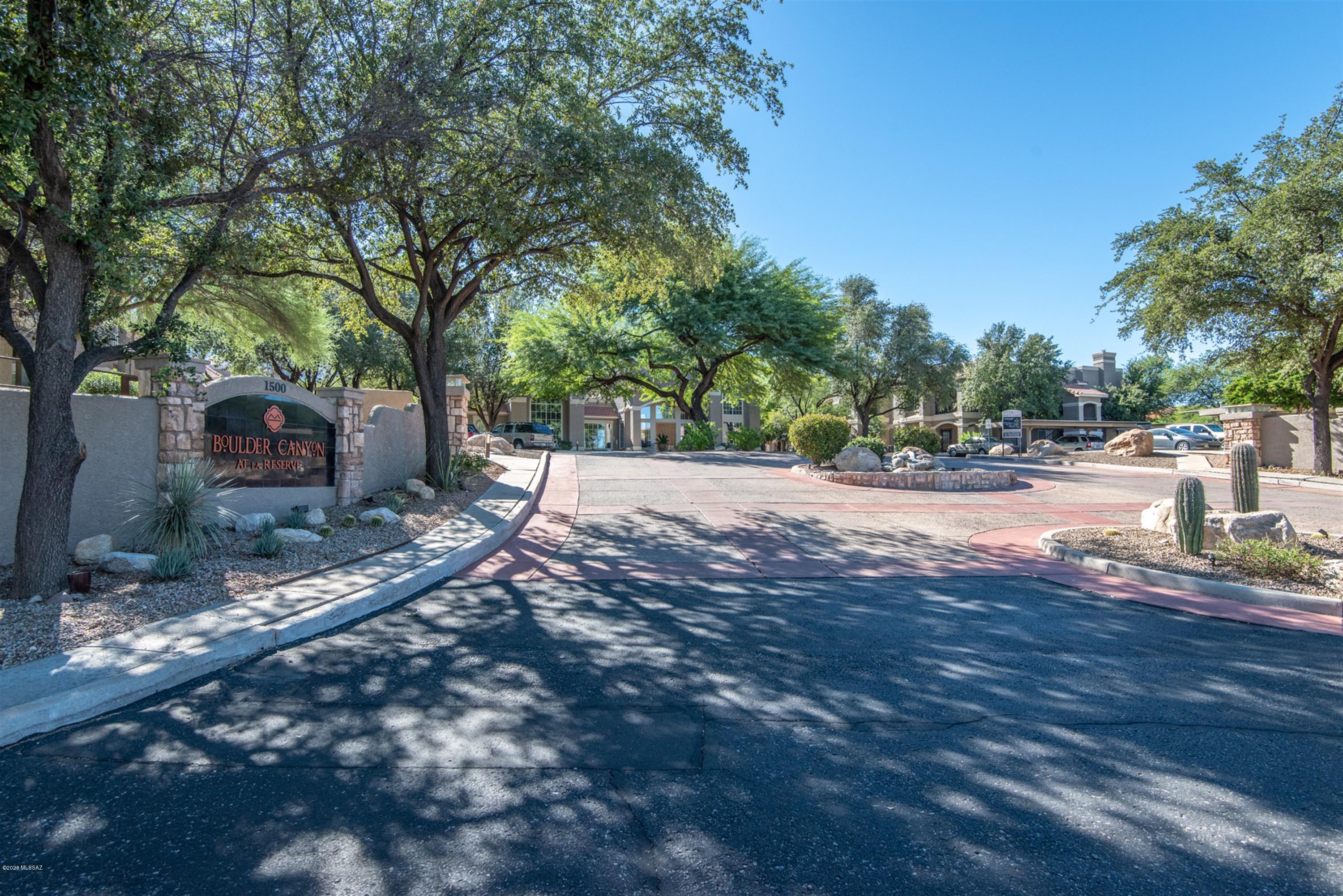 The Boulders at La Reserve Condominiums - Residential