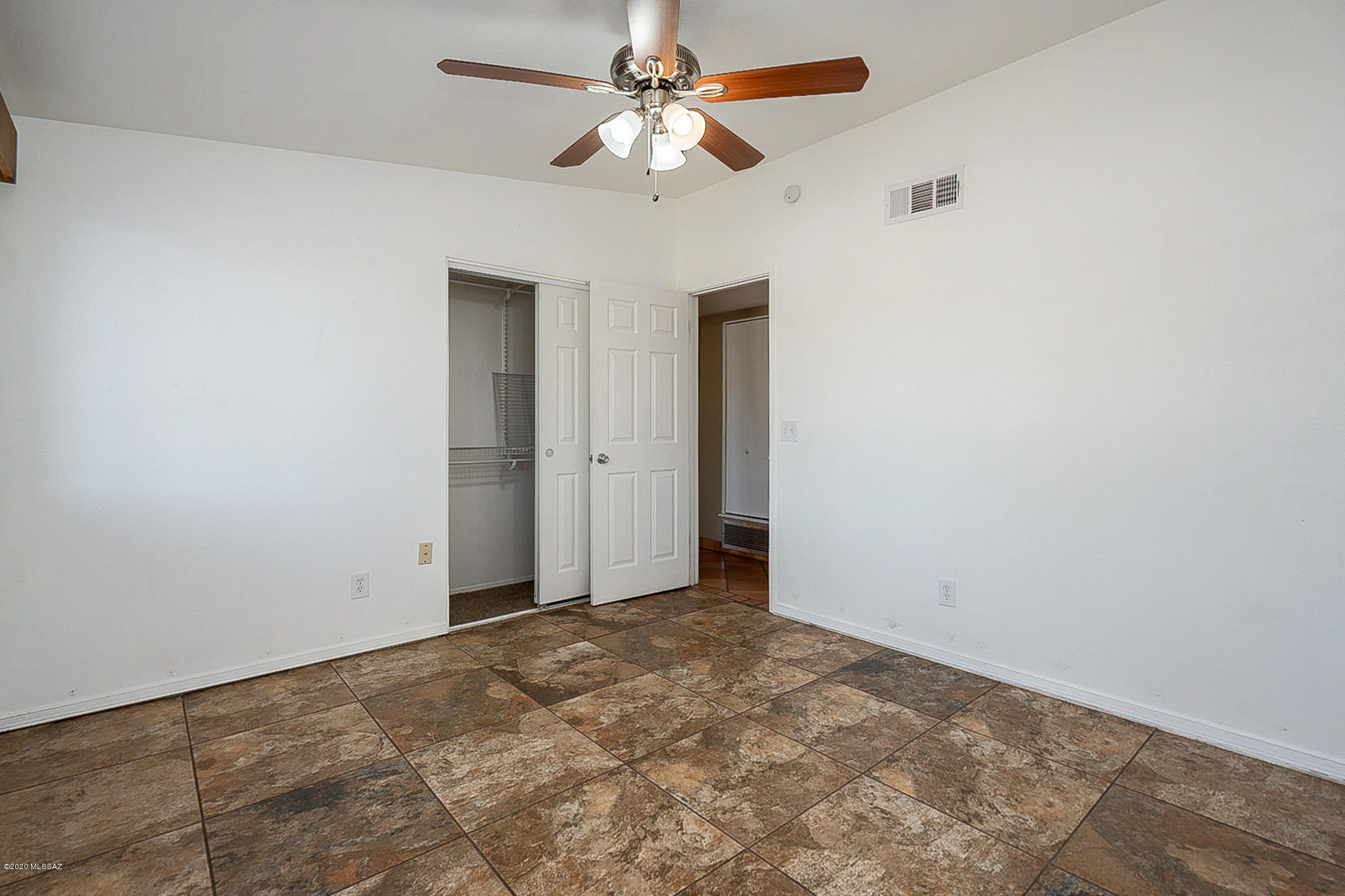 Casas Adobes Estates (448-465) - Residential Lease
