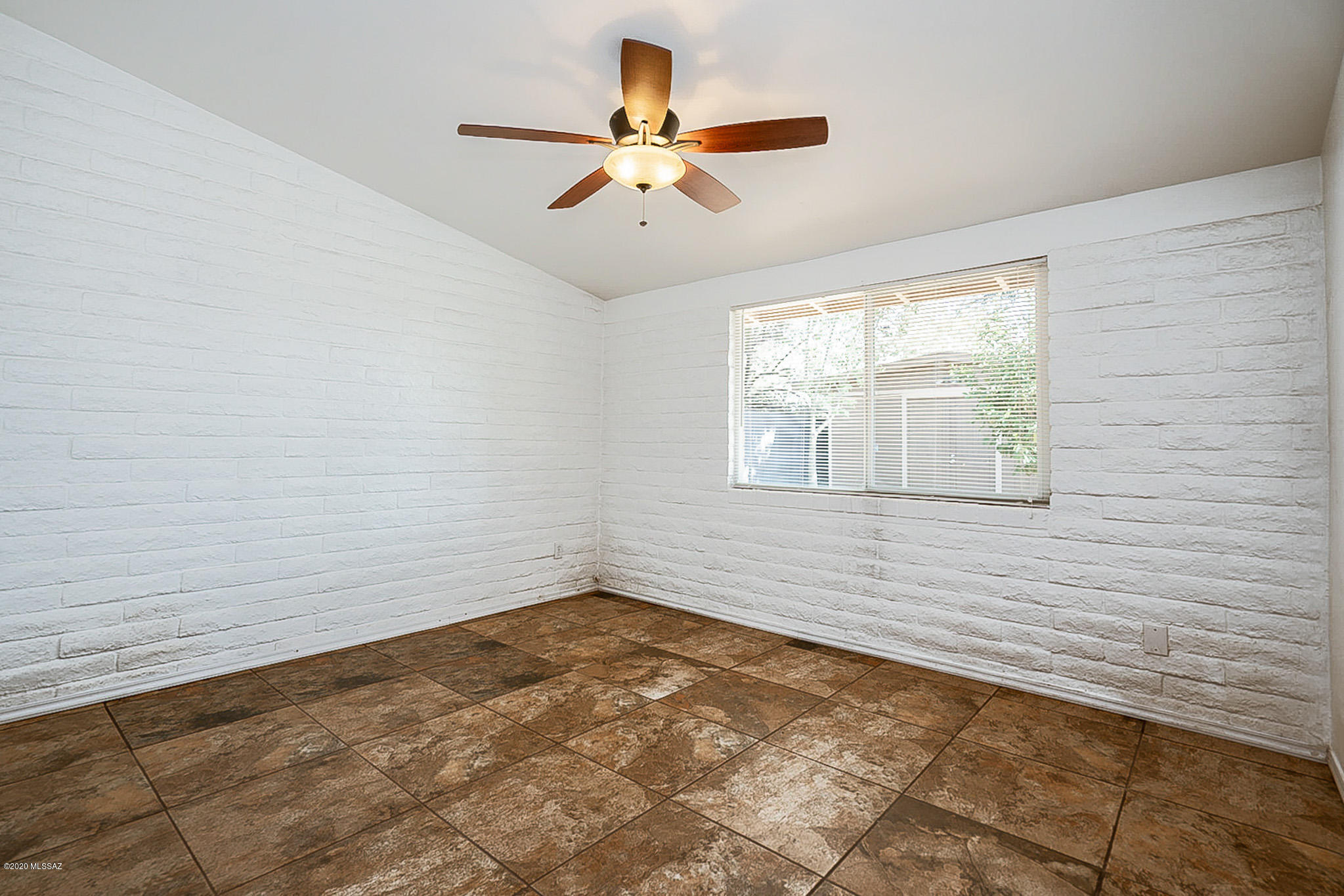 Casas Adobes Estates (448-465) - Residential Lease