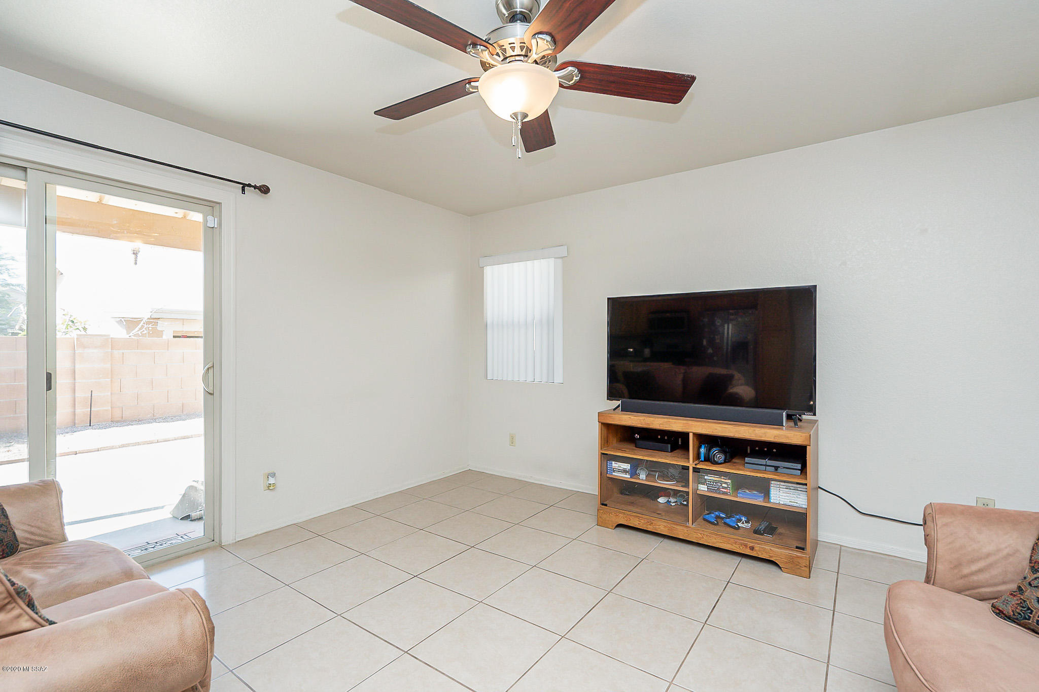 Country Club(1-221) - Residential