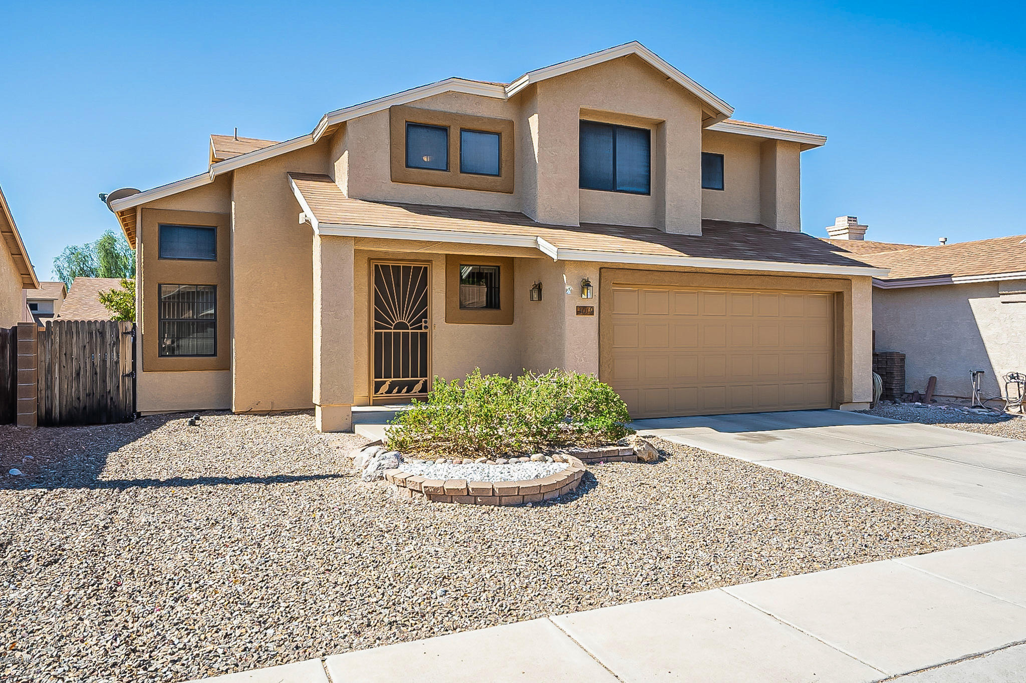 Country Club(1-221) - Residential