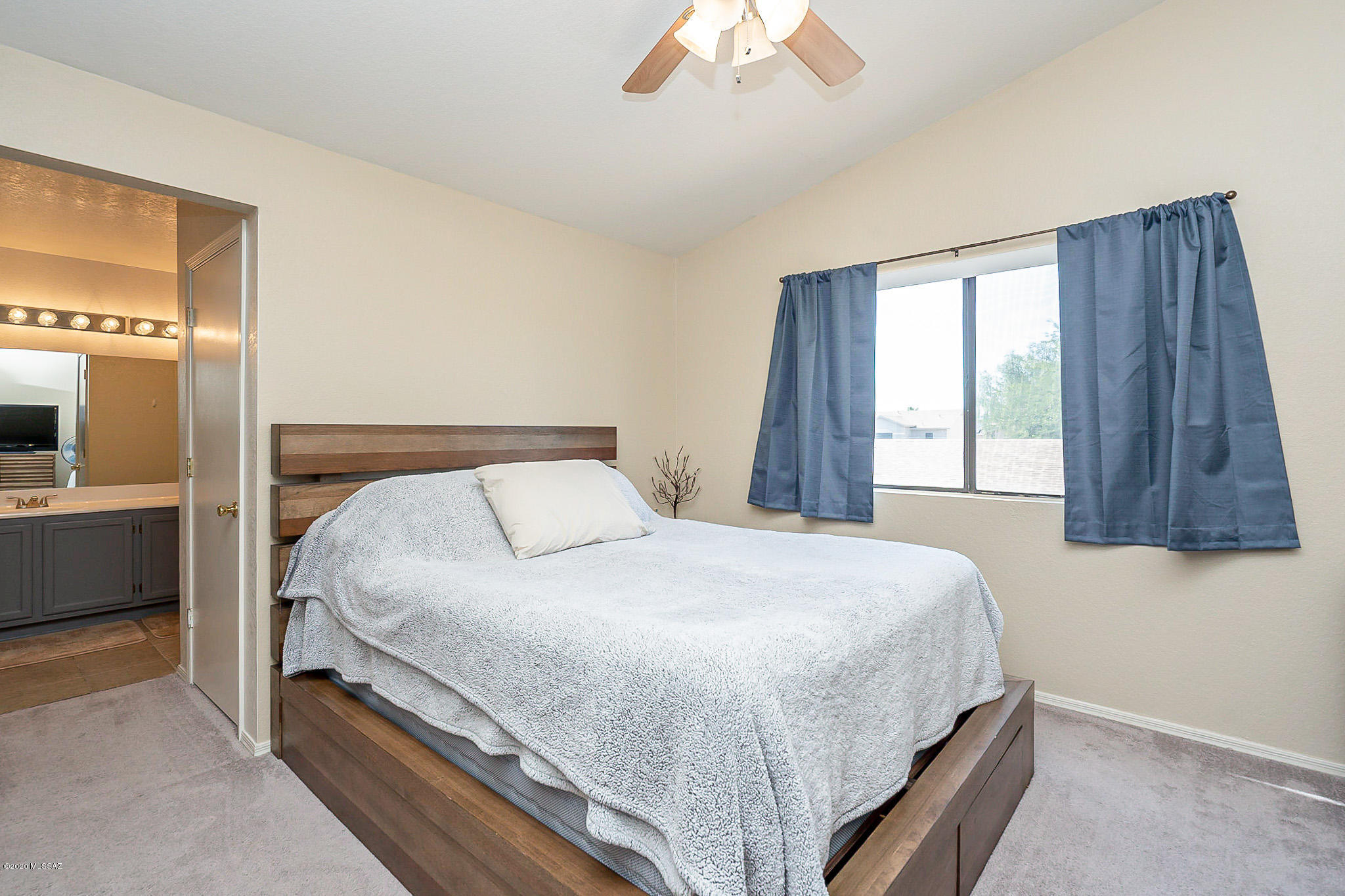 Country Club(1-221) - Residential