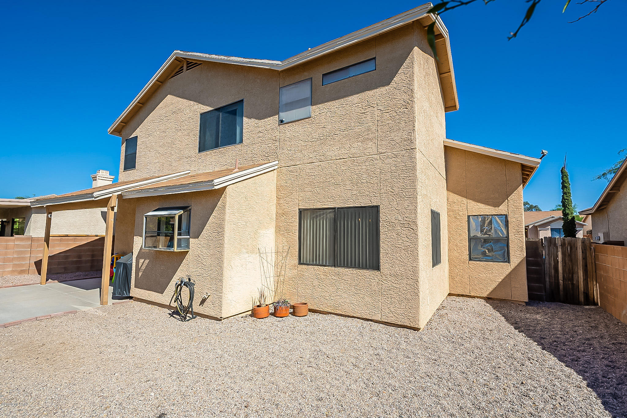 Country Club(1-221) - Residential