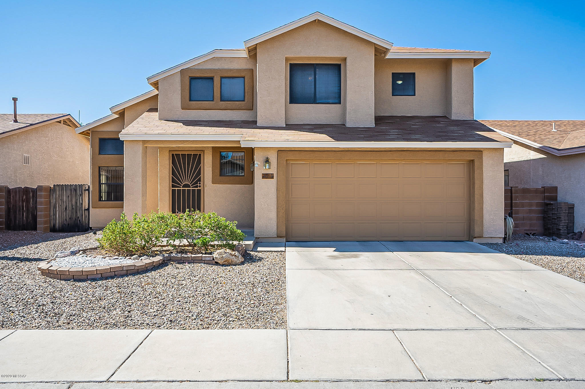 Country Club(1-221) - Residential