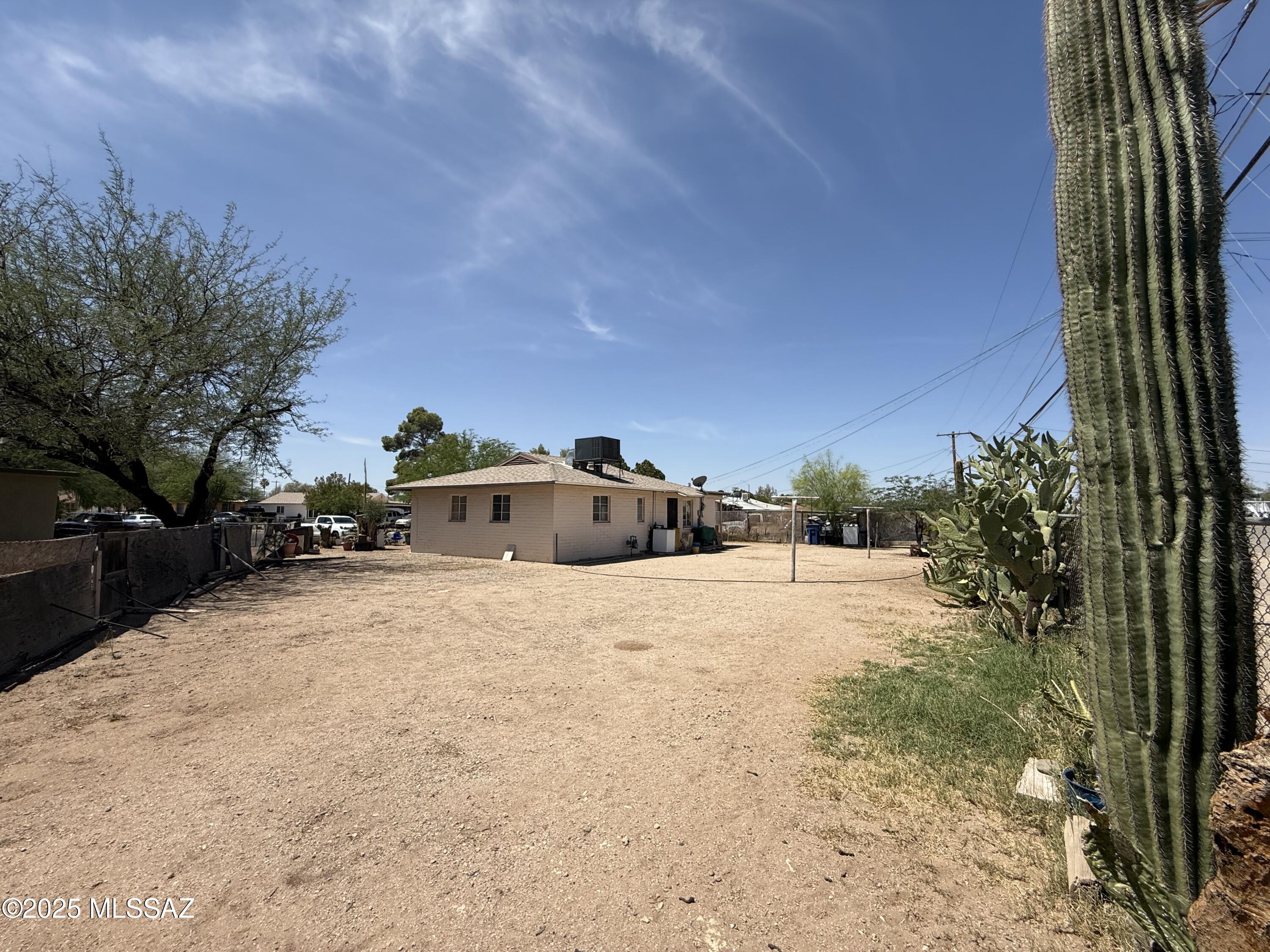 2233 E Irene Vista