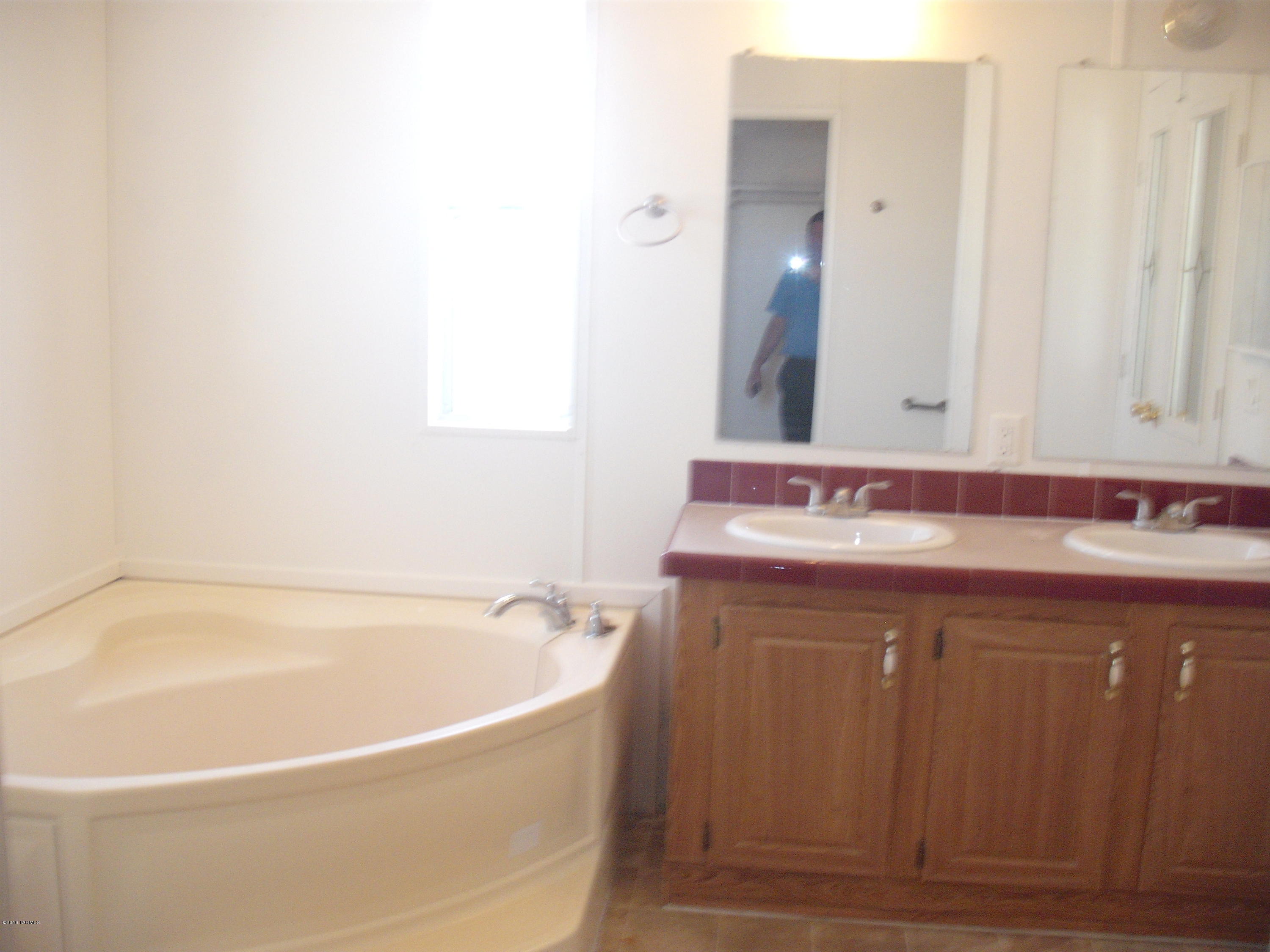 Mission Circle (1-29) - Residential