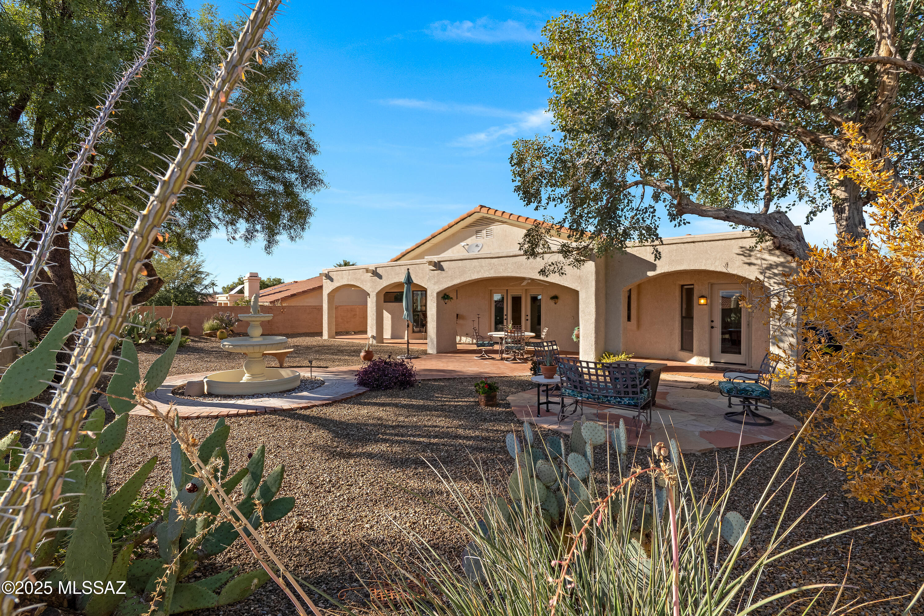 1558 E Bright Angel Drive