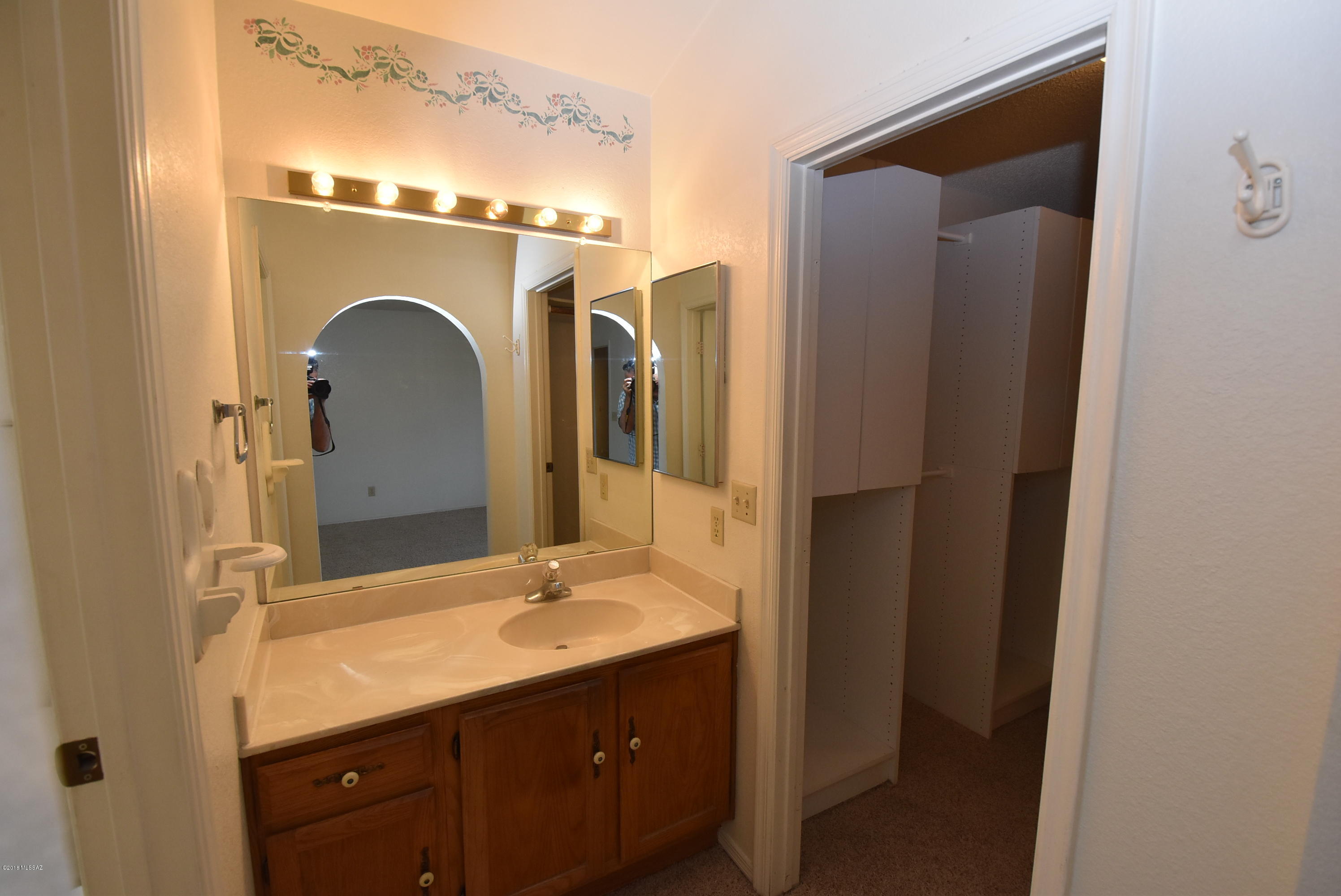 Oak Tree II at Midvale (273-519) - Residential Lease