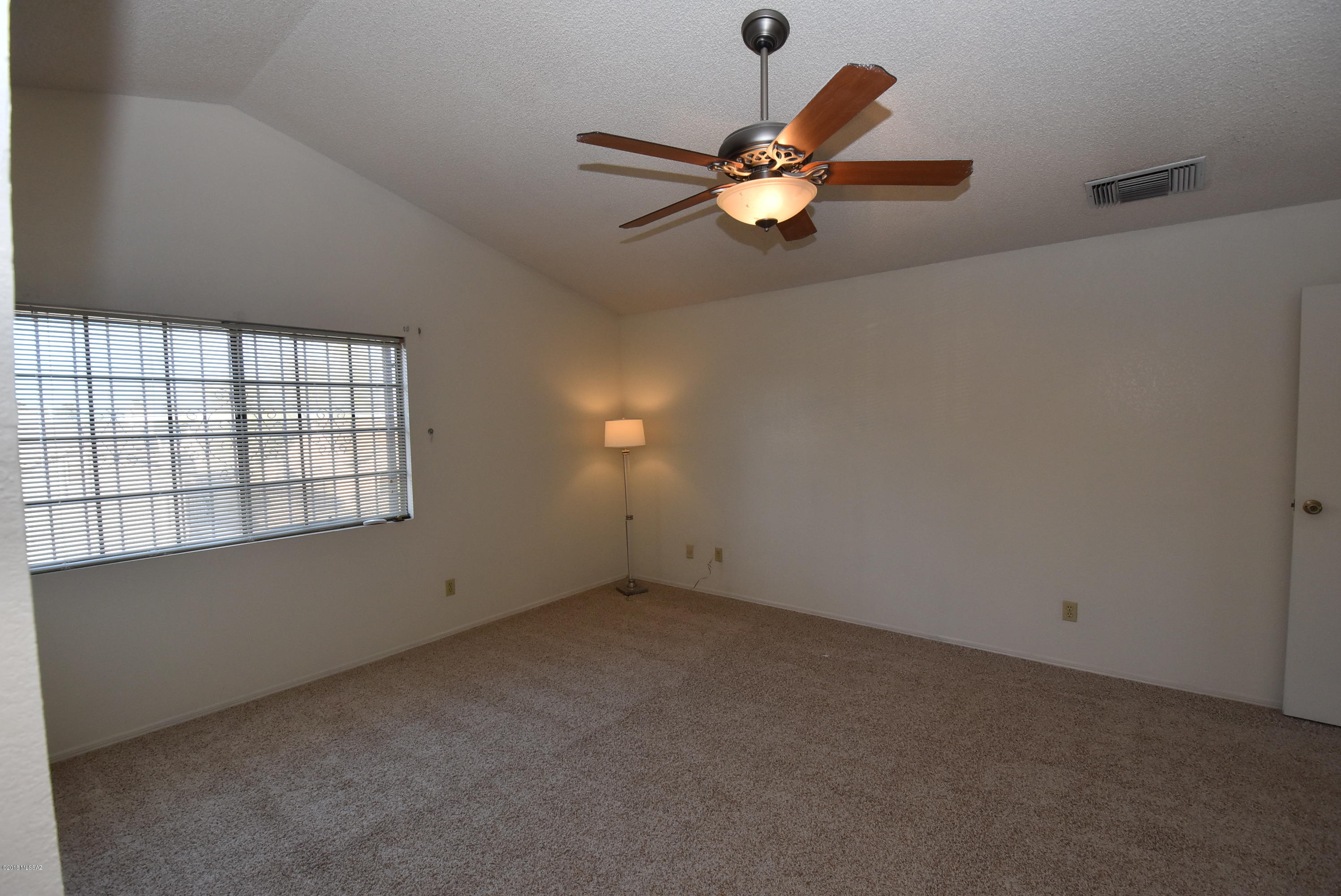 Oak Tree II at Midvale (273-519) - Residential Lease
