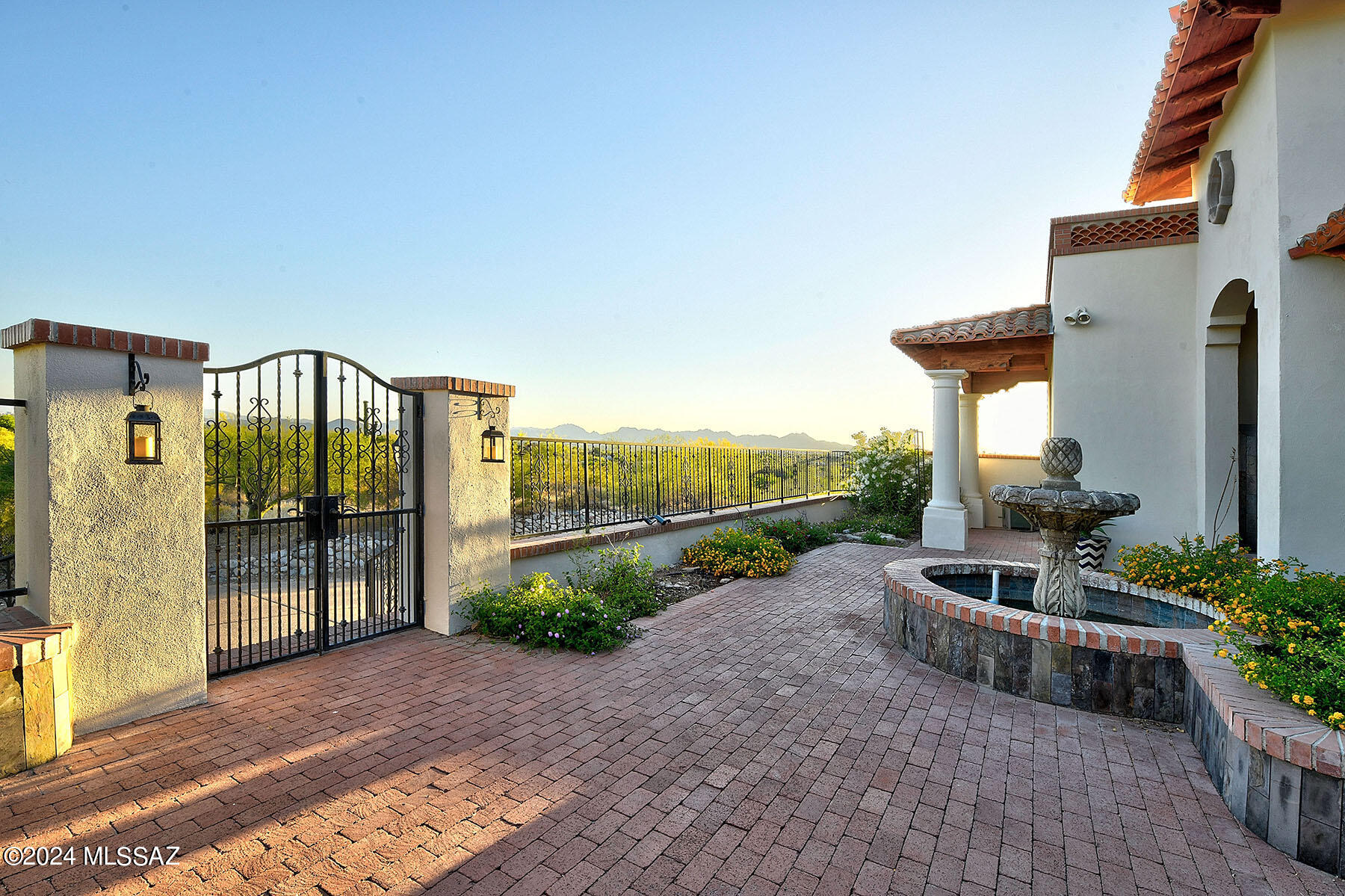 La Puerta On Hacienda Del Sol (1-10) - Residential