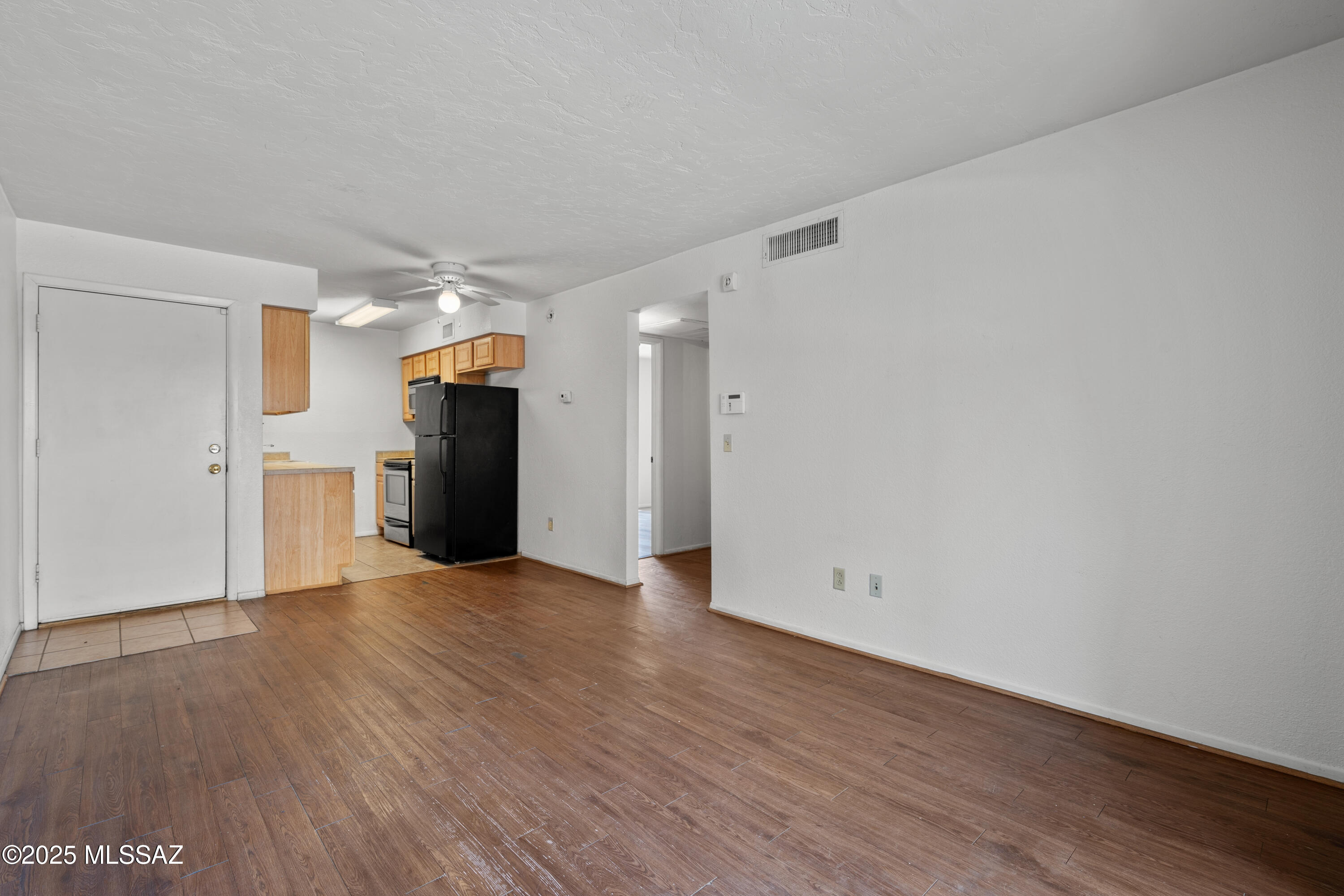 1810 E Blacklidge Drive APT 911