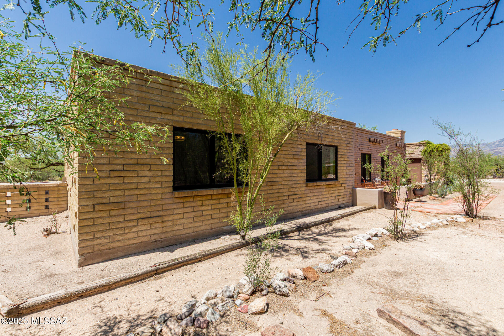 3901 N Smokey Topaz Lane