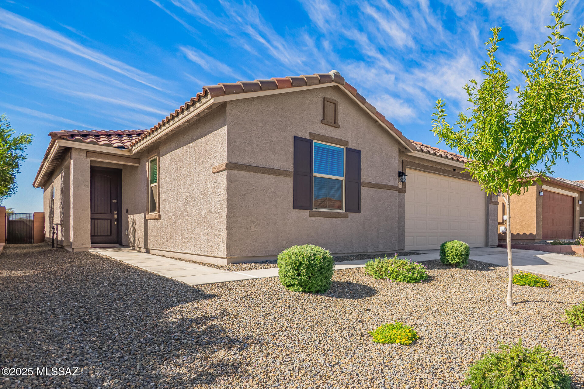 2177 W Desert Topaz Way