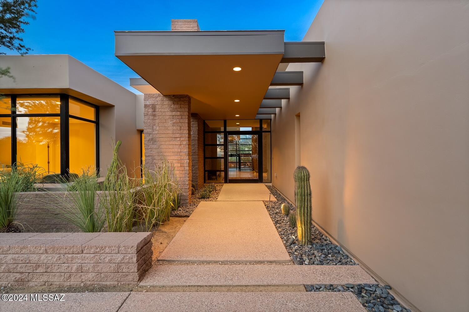 Sabino Mountain (1-290) - Residential