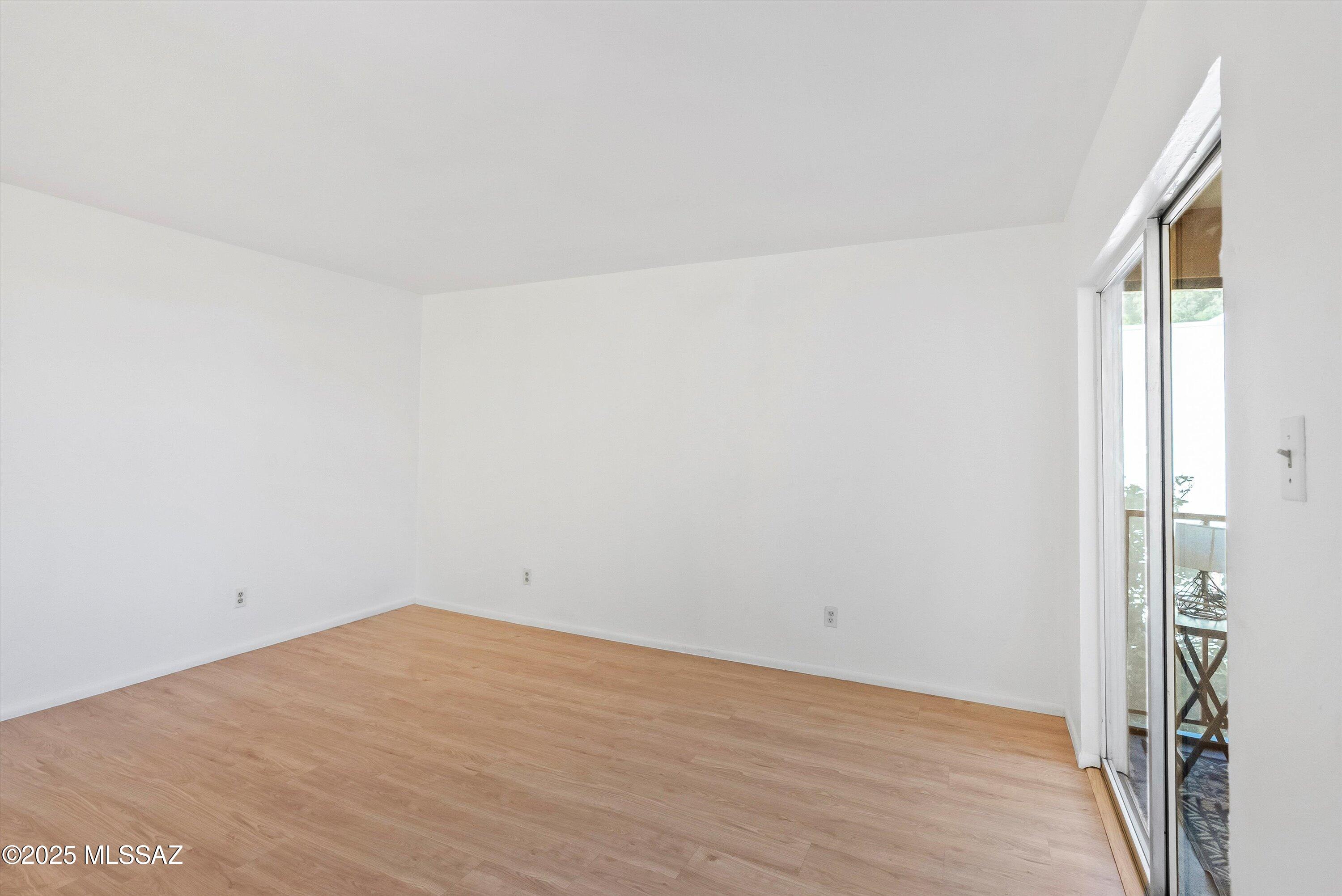 1600 N Wilmot Road 244