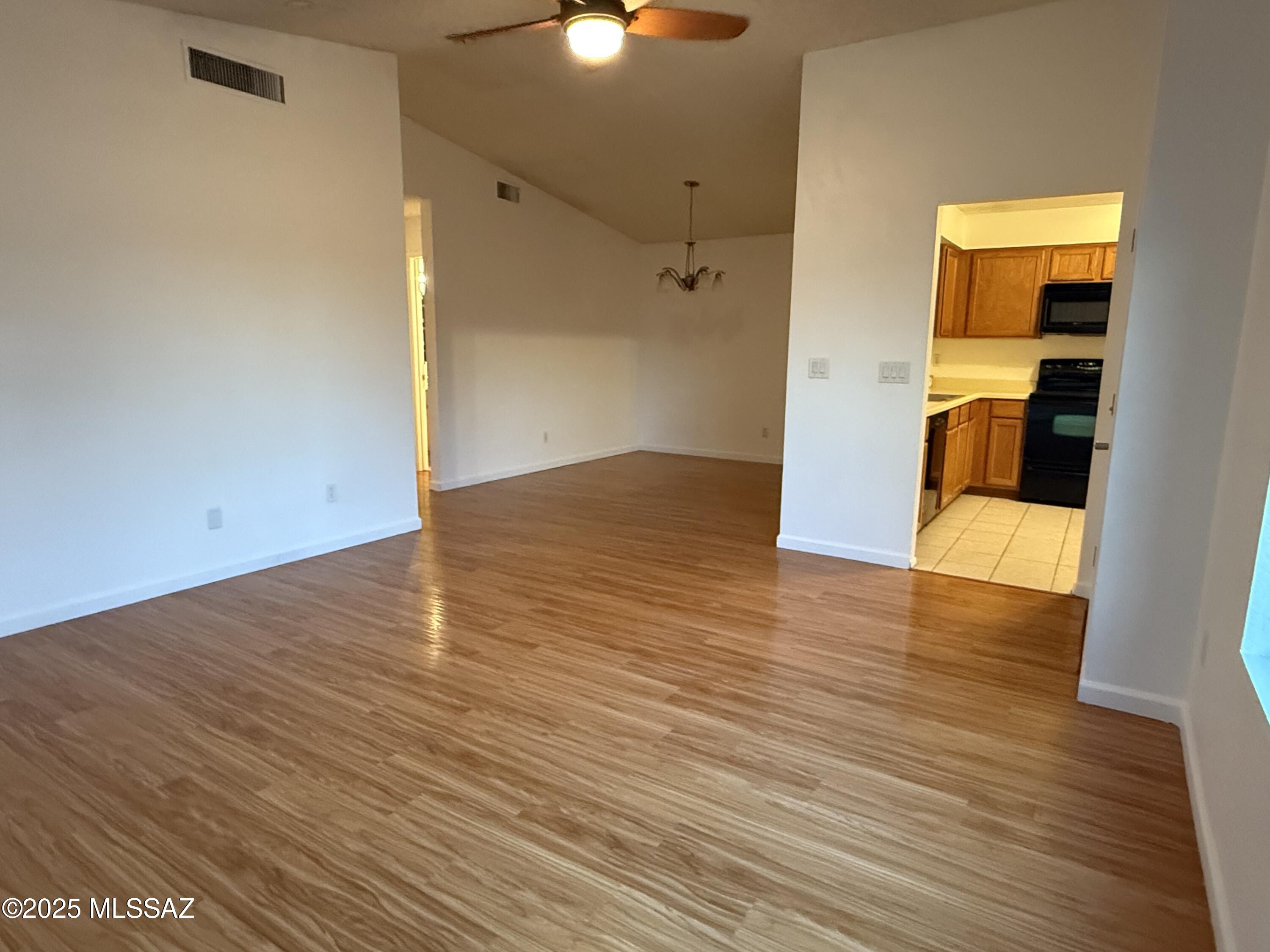 2407 N Palo Hacha Drive