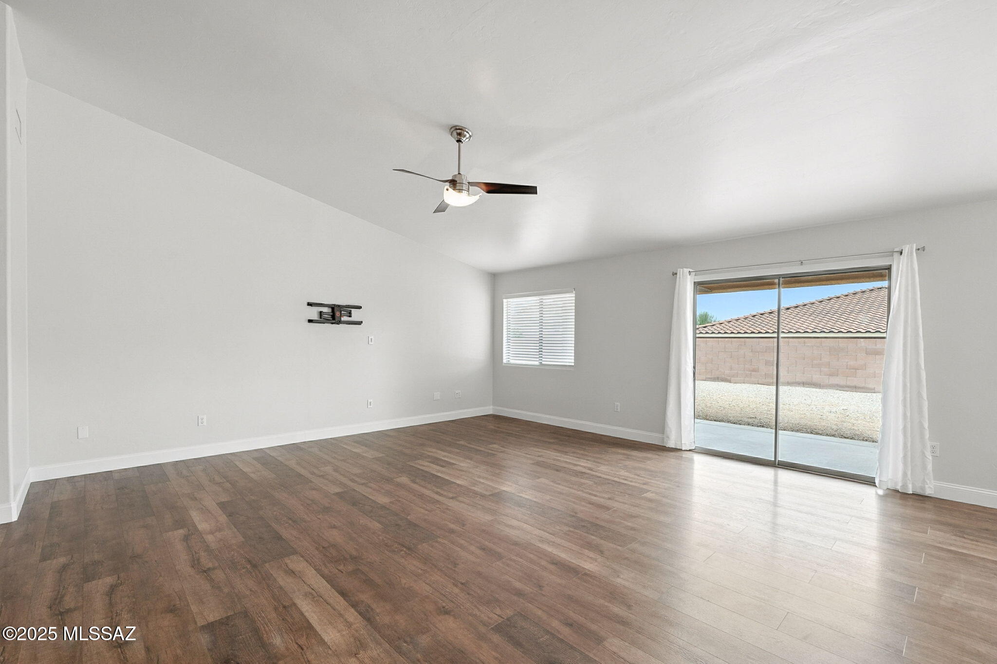 1001 E Providence Canyon Drive