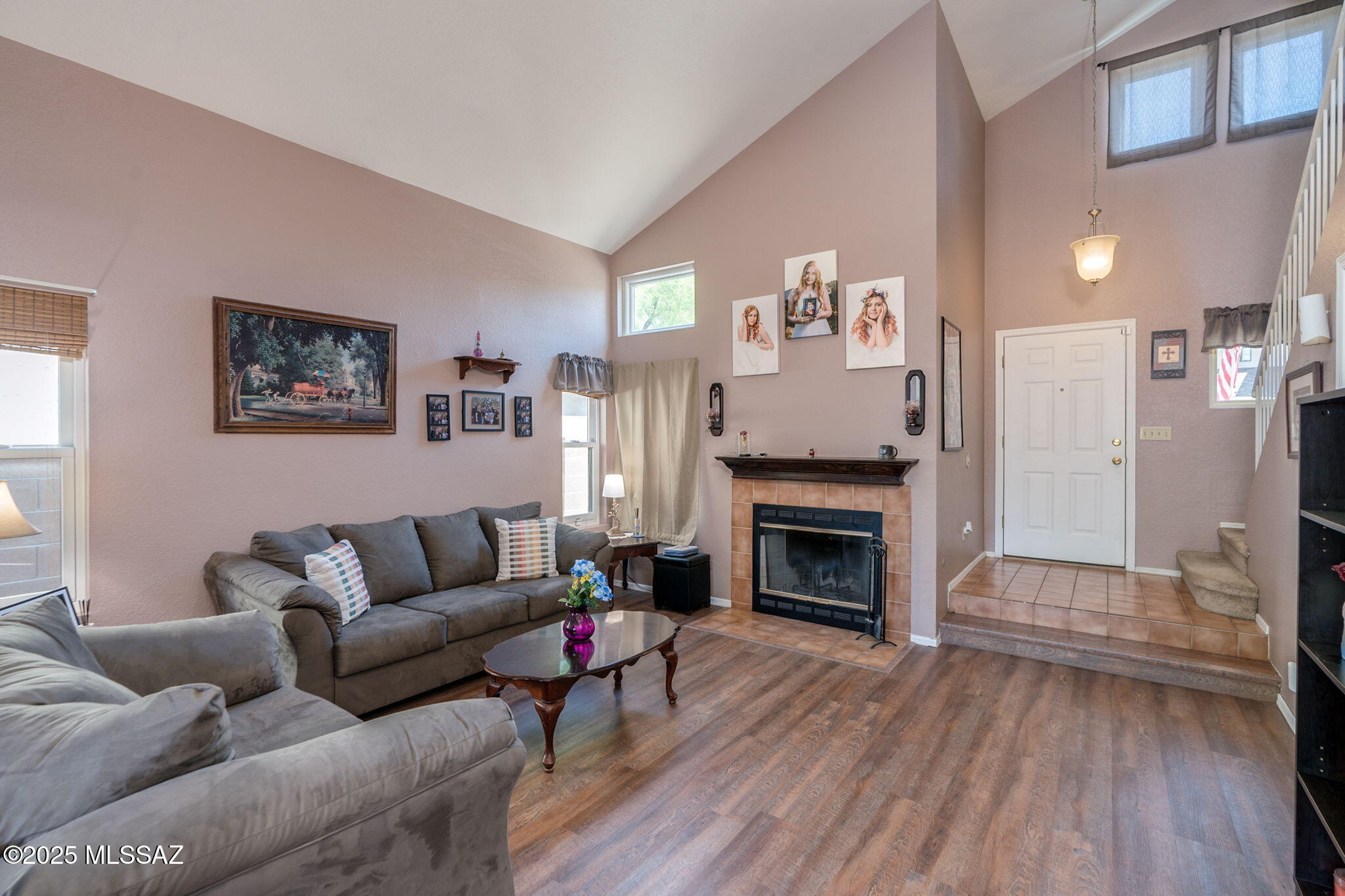3007 W Country Hill Drive
