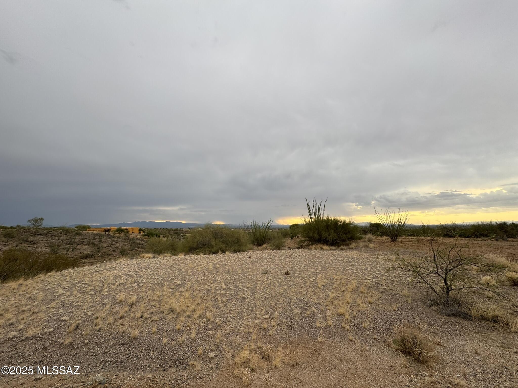 New Tucson Unit NO. 6 (1-75) - Land