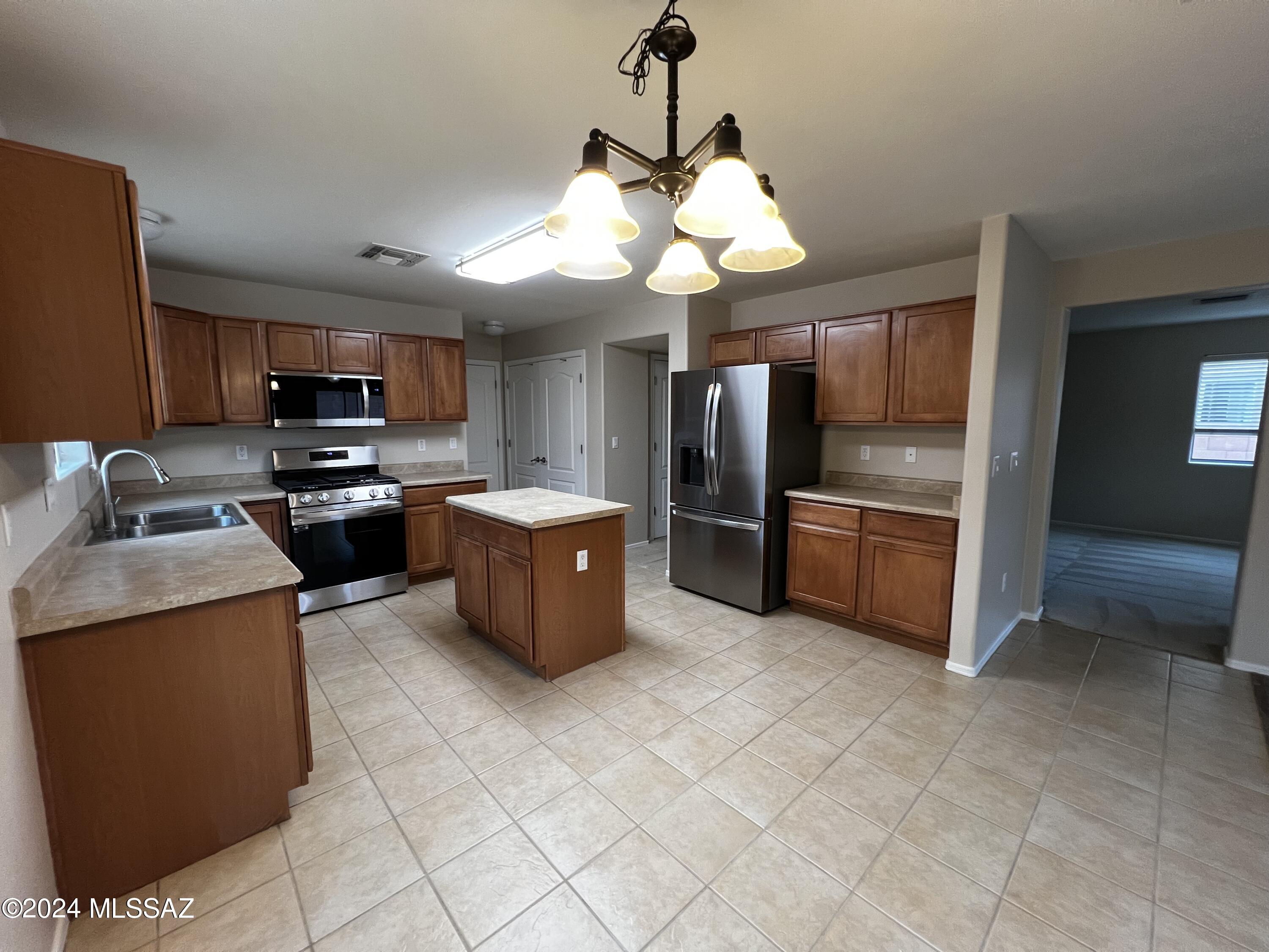 Madera Highlands Villages 11-14 & 16-23 - Residential Lease