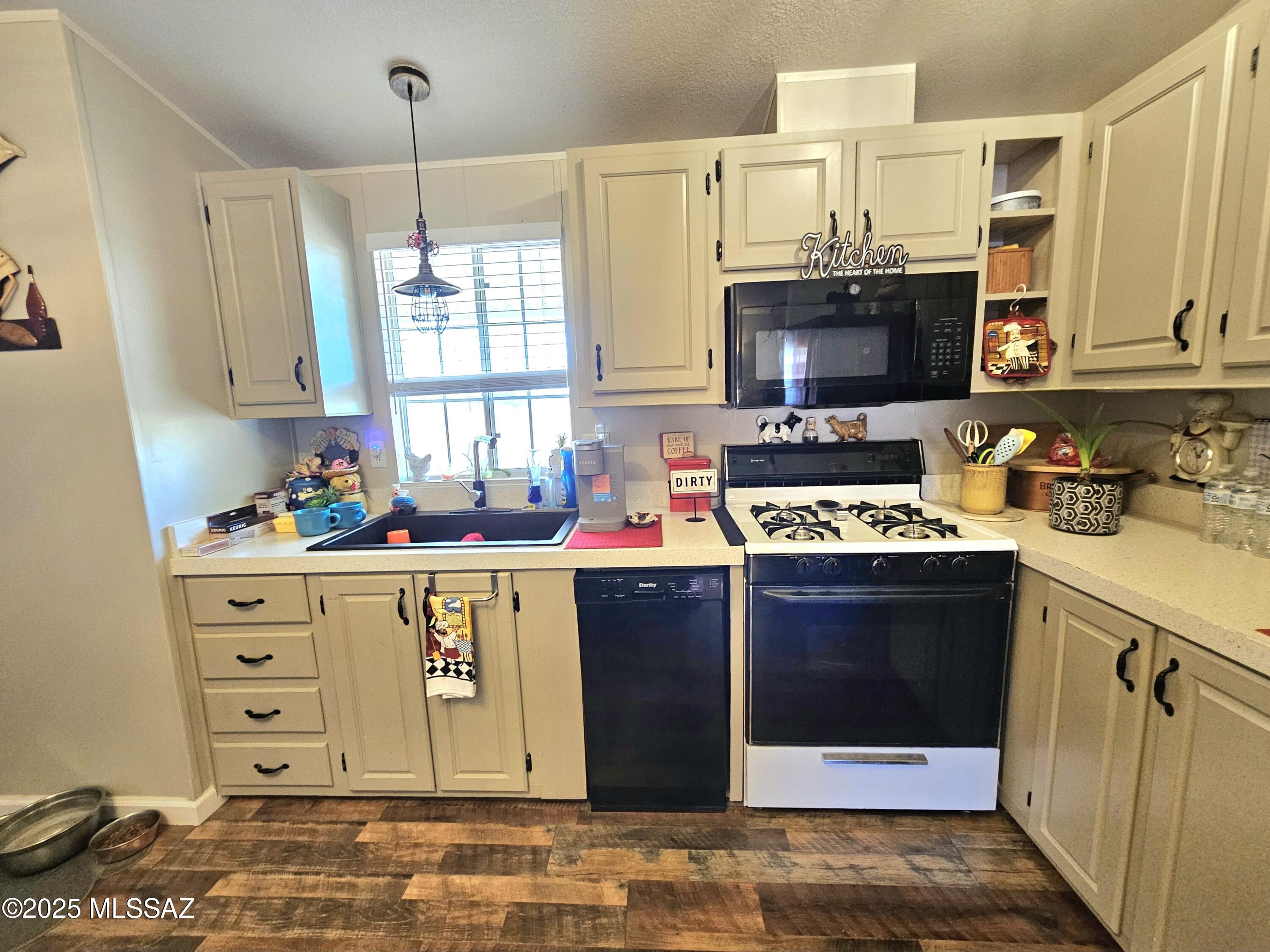 Mescal Lakes - Residential
