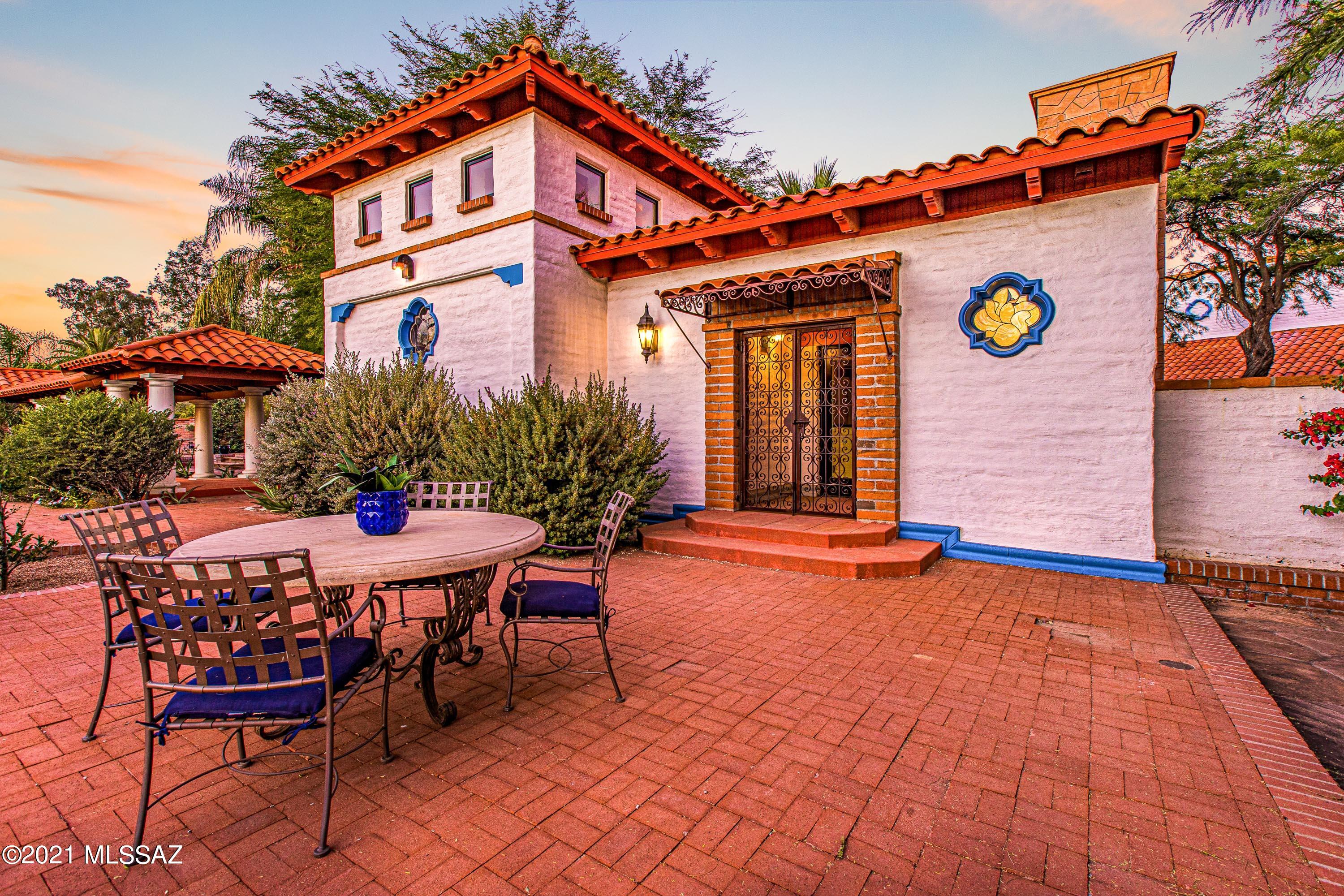 Casas Adobes Addition - Residential