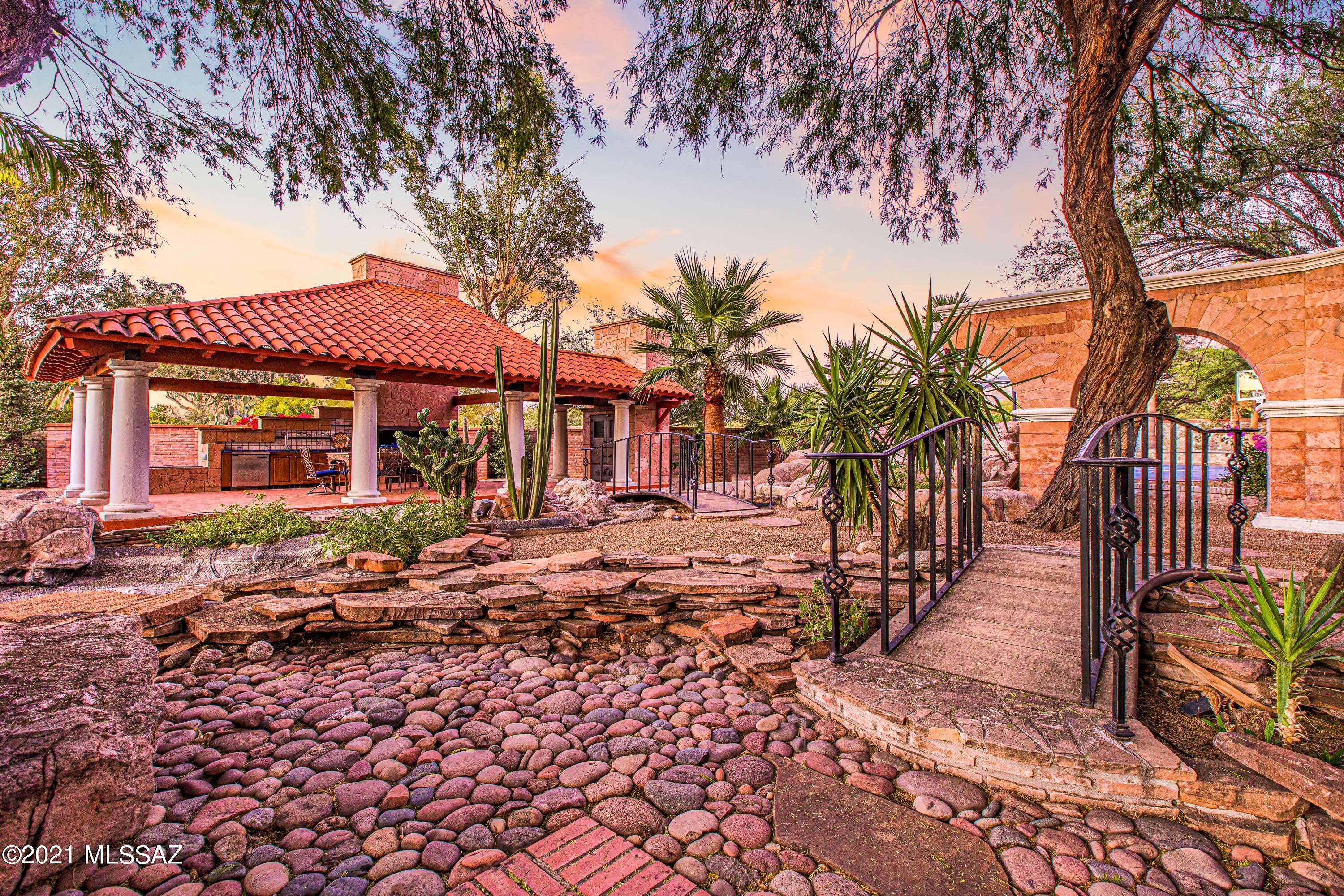 Casas Adobes Addition - Residential
