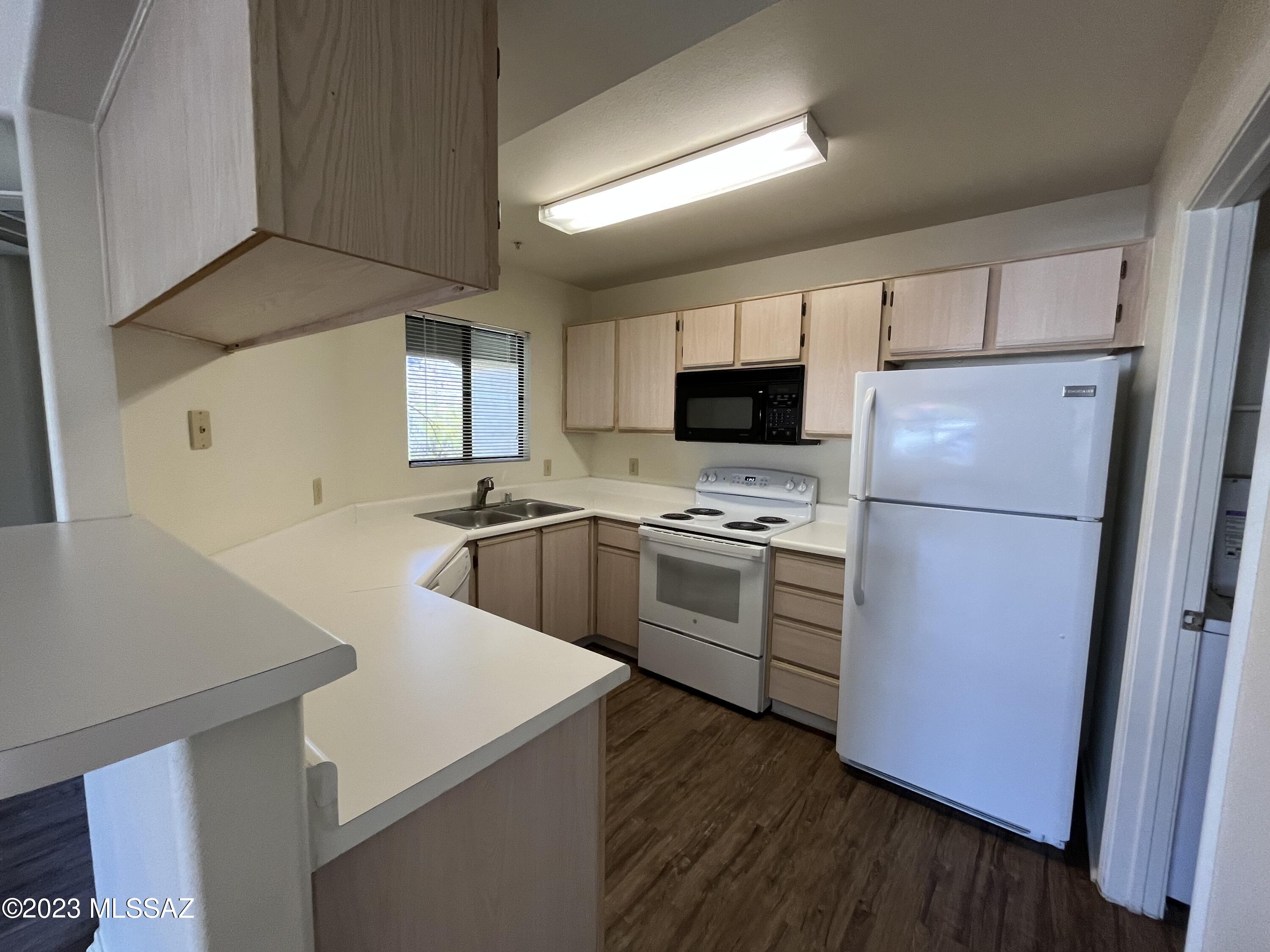Veranda at Ventana Condominiums - Residential Lease