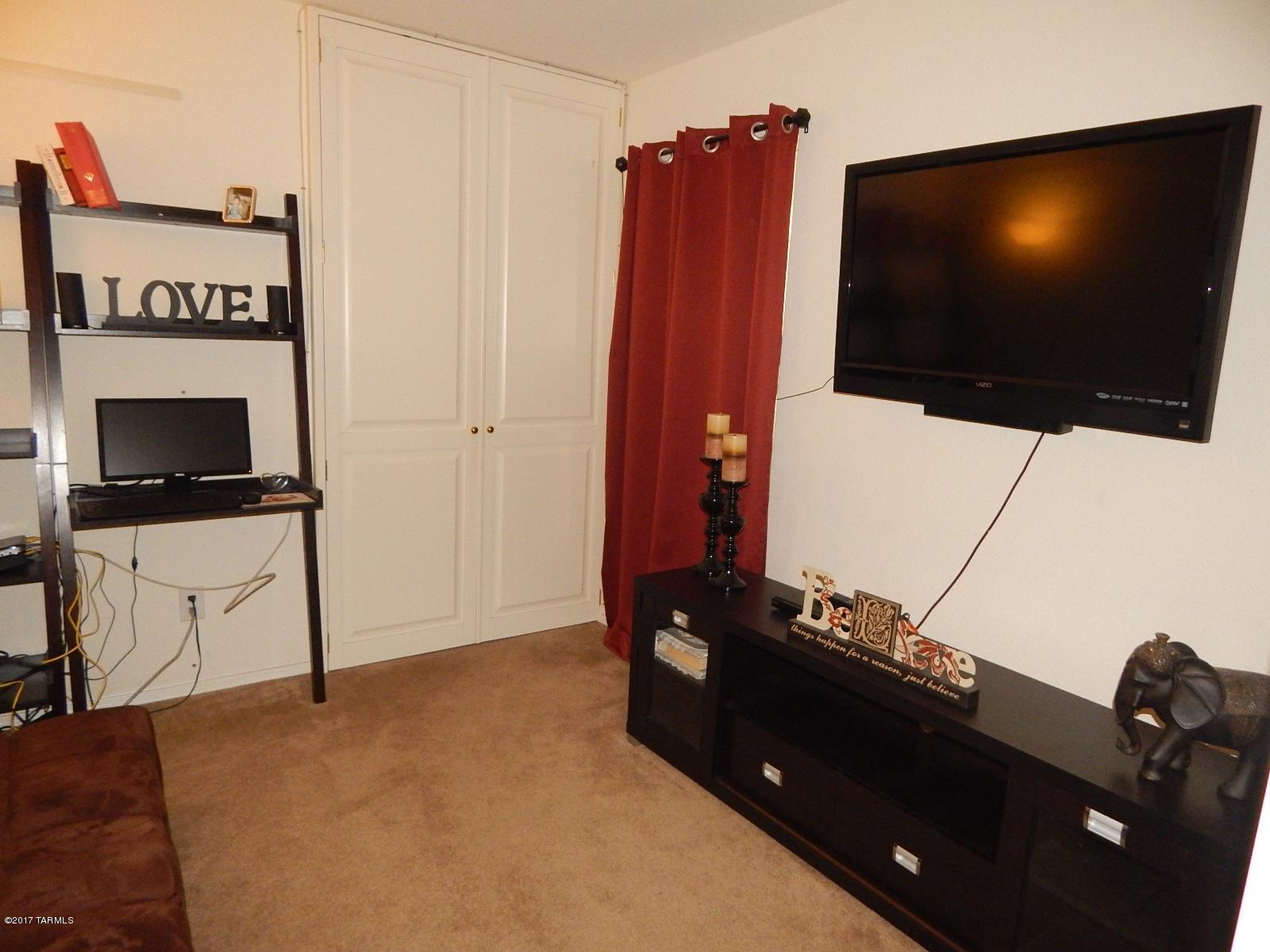 Tierra Vista Phase I (99-285,299-309,372-383) - Residential
