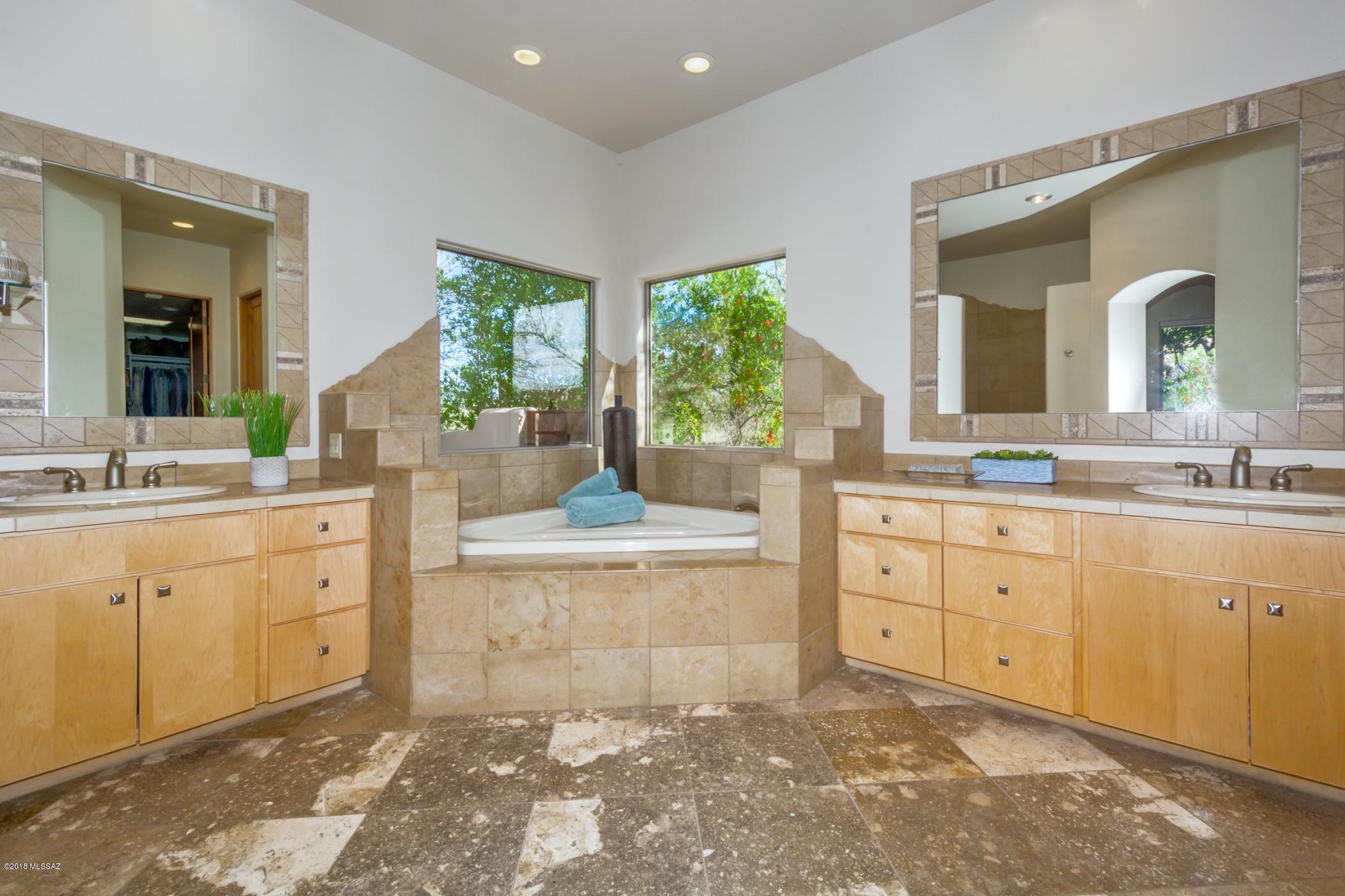 Sabino Ridge (1-10) - Residential