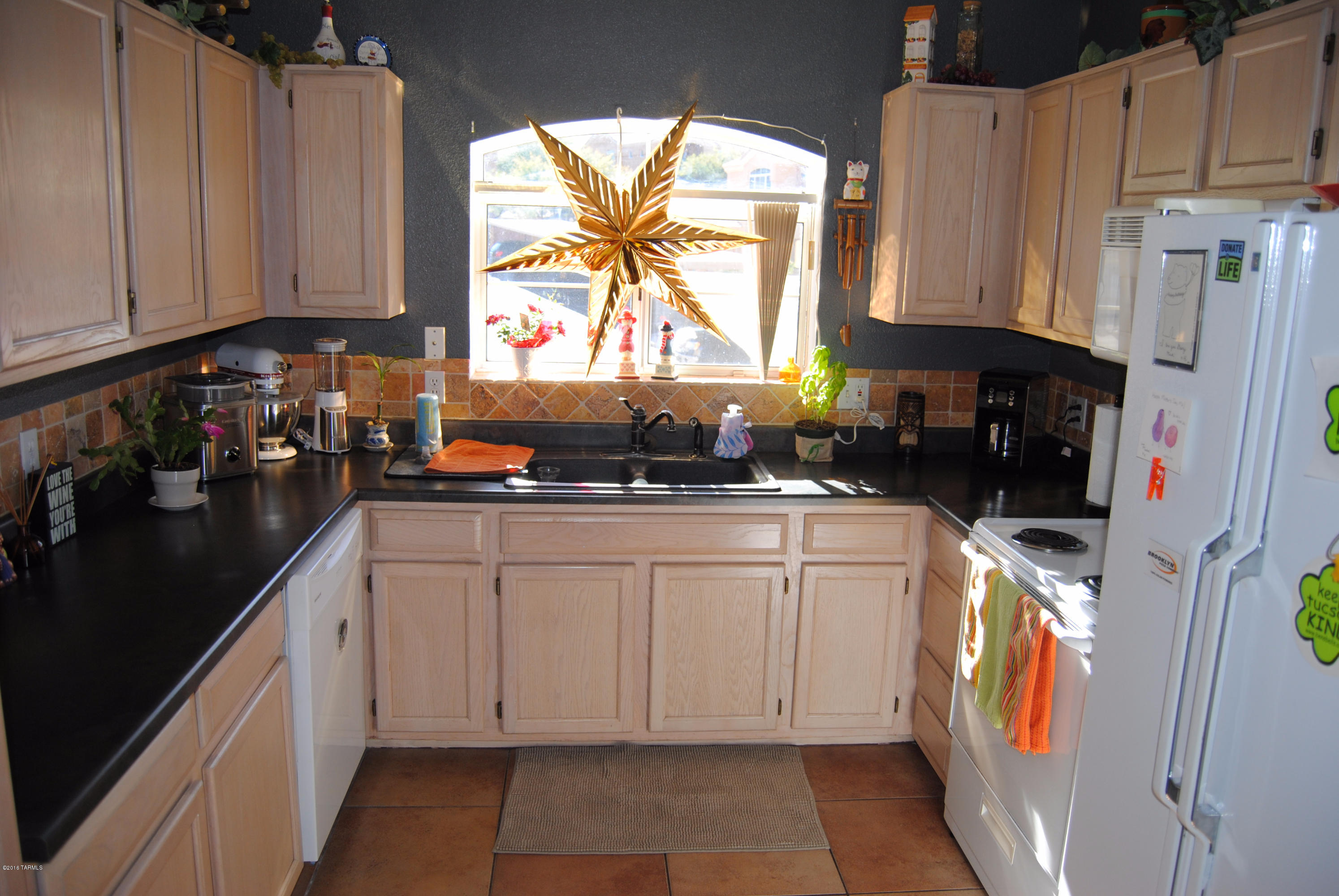 Pinnacle Canyon Condominium - Residential