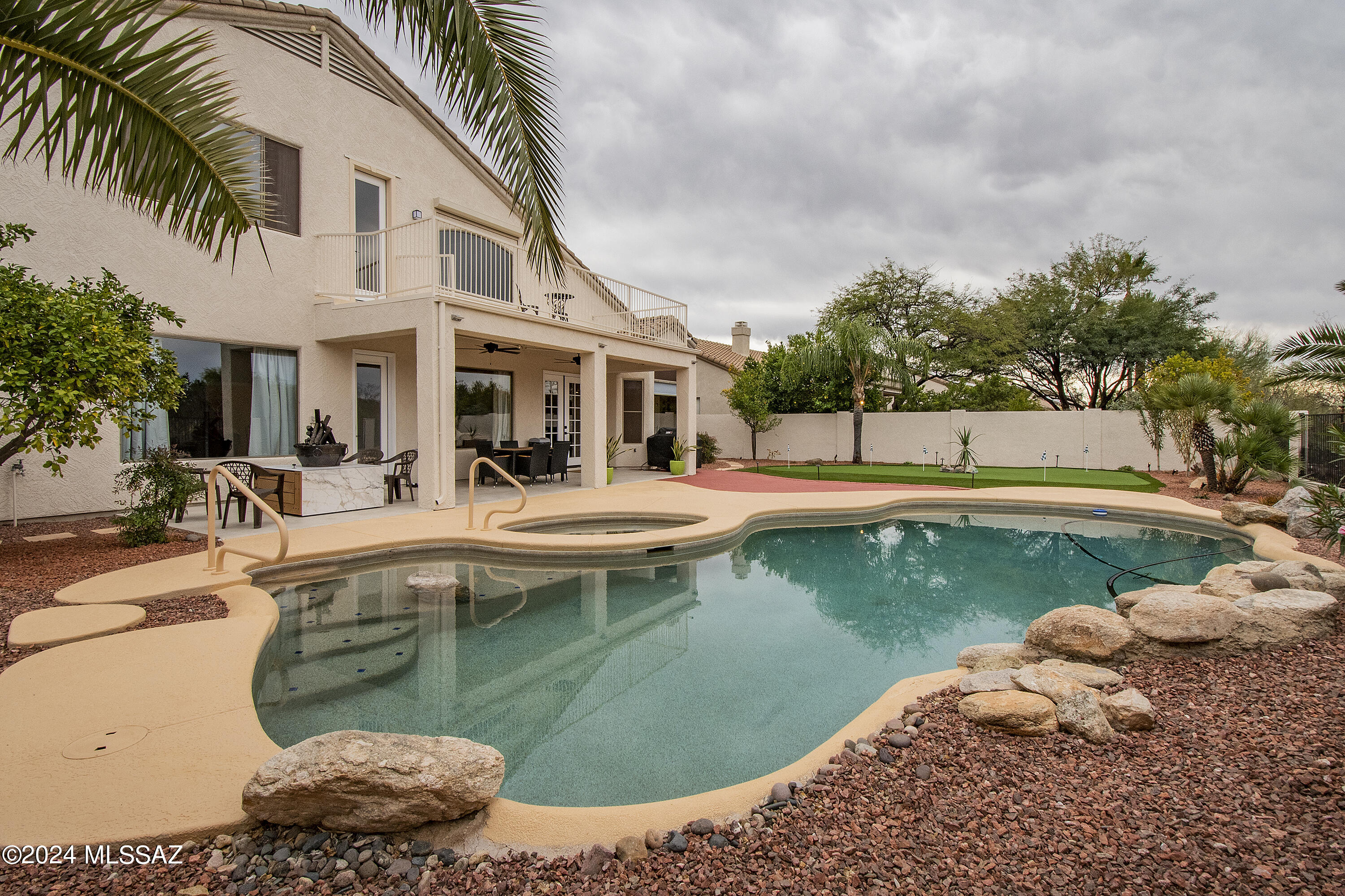 13065 N Woodburne Avenue